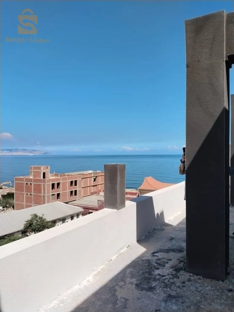 F3 a vendre peids dans l'eau.😍🔑...Alger-plage🌊
0770 55 98 19