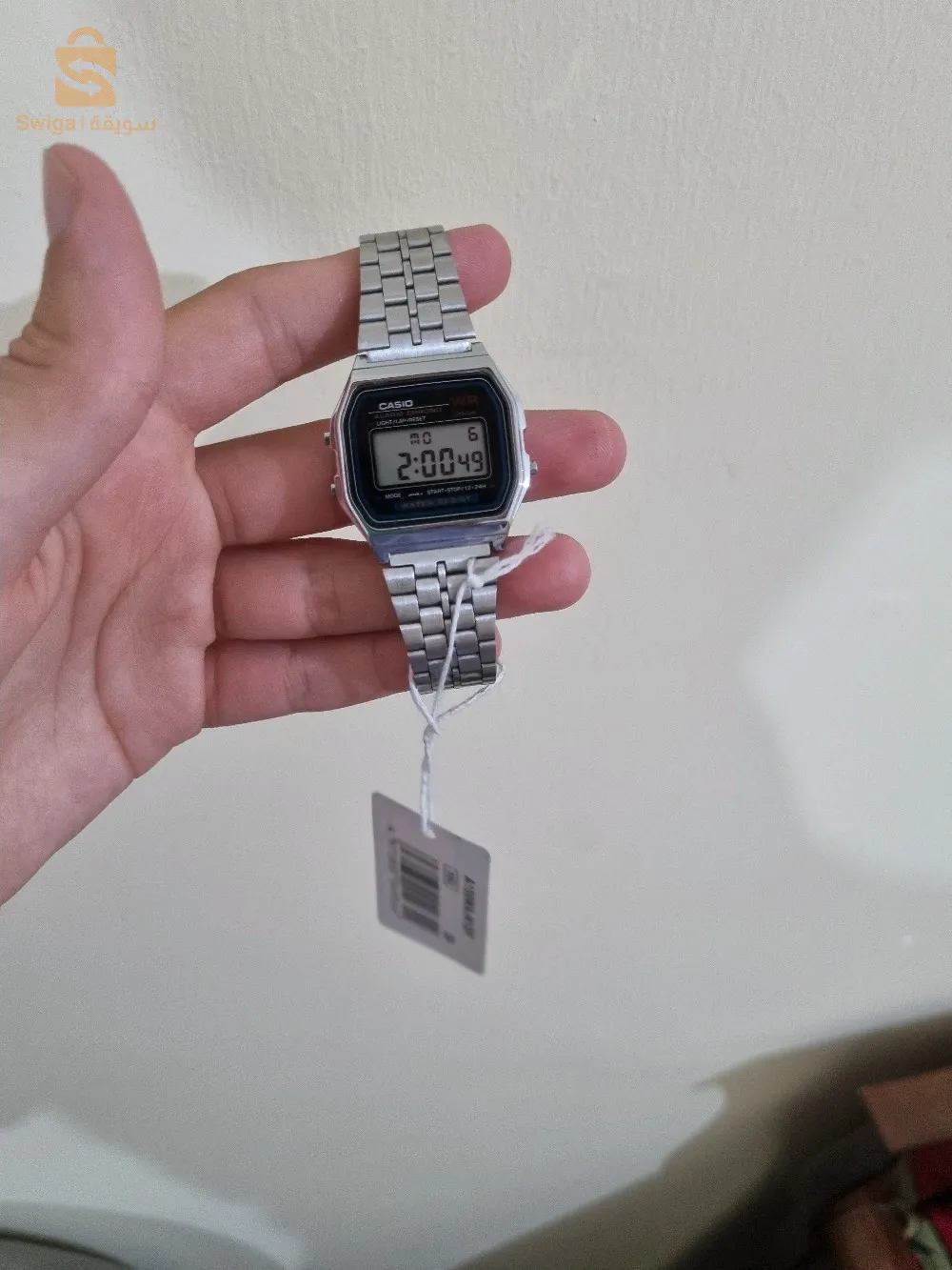 ساعات casio بلونين فضي وذهبي