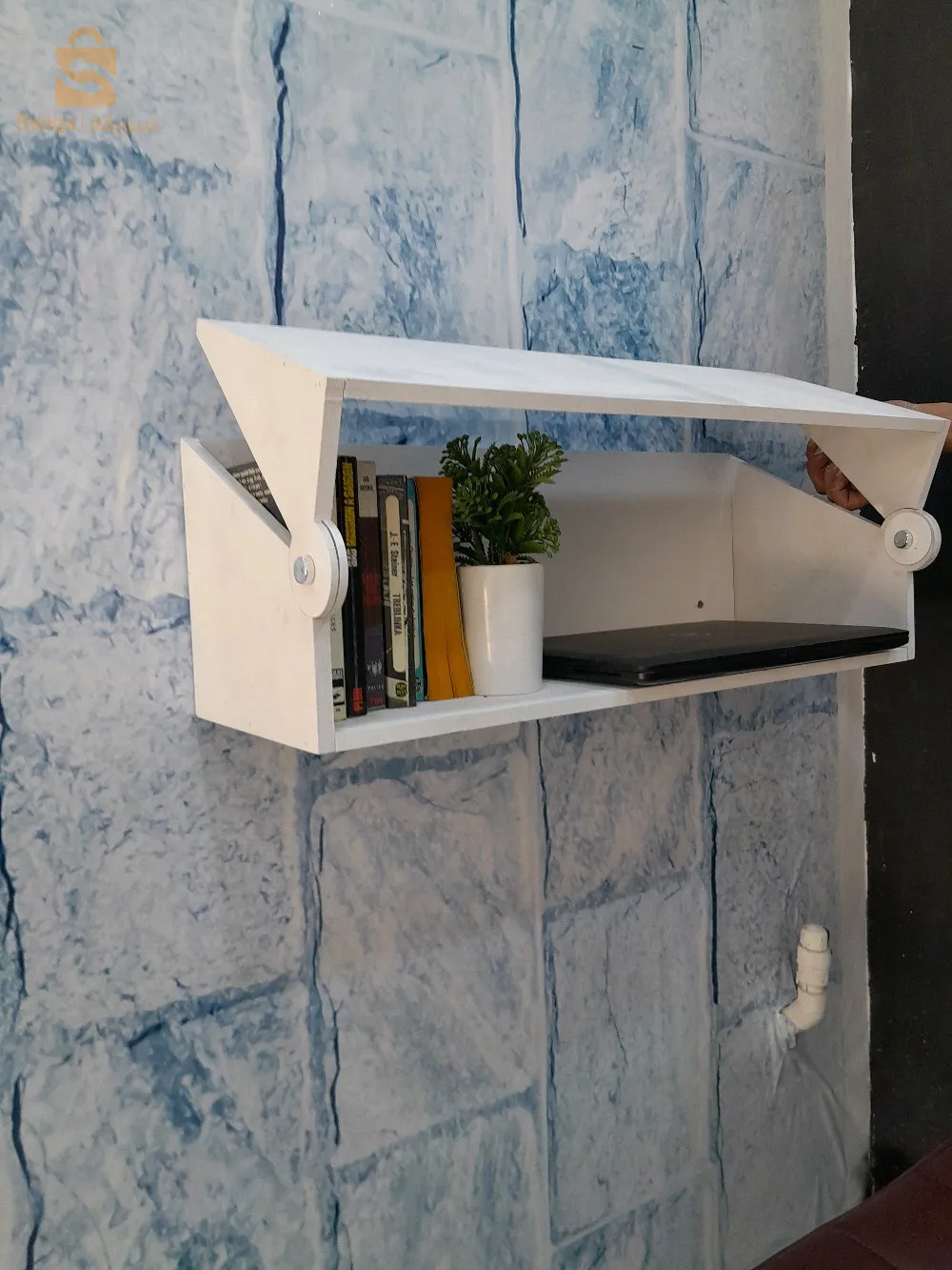 Foldable hanging desk
