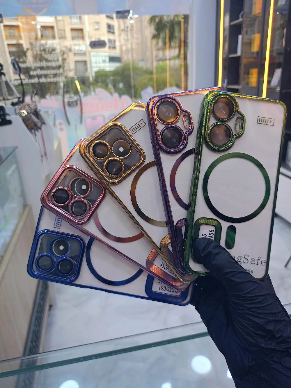 بوشات هواتف