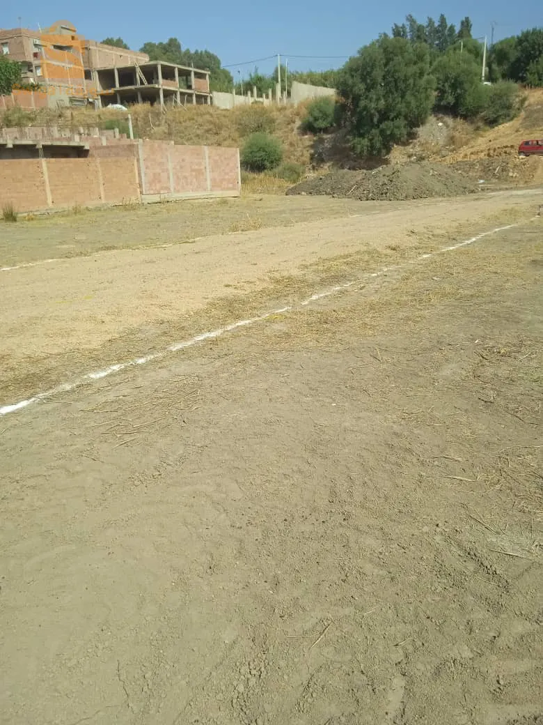 اراضي للبيع في