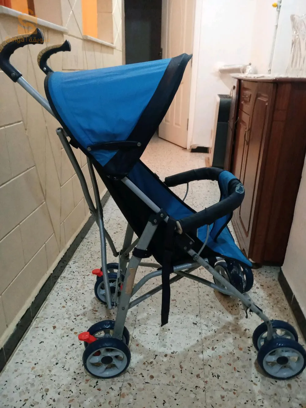 Poussette pingouin et lit pour bébé