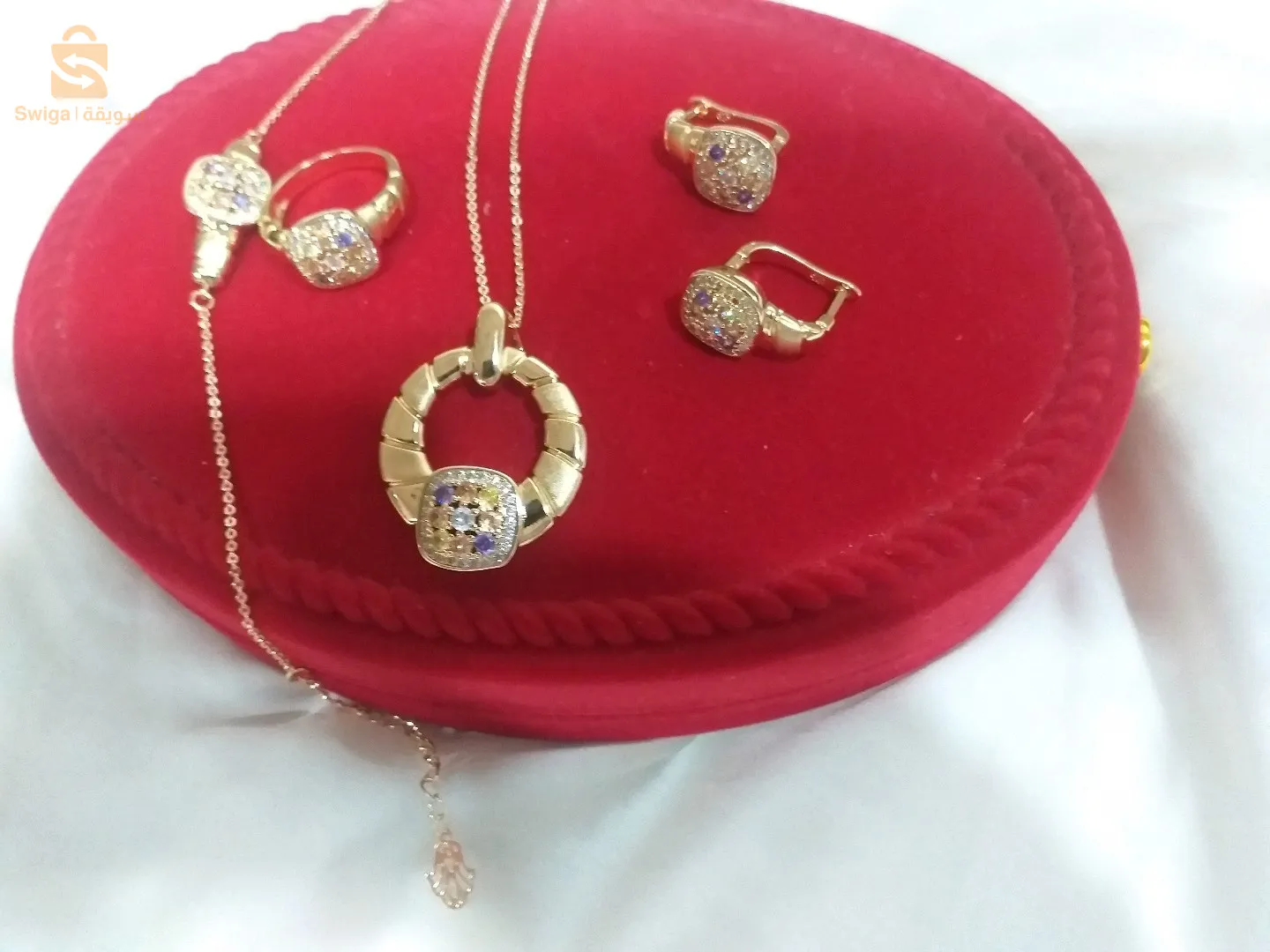 اكسيسواراات نسائية ..من بلاكيور ميحول ميزول