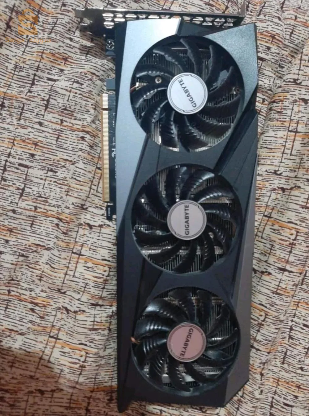 rx 6500xt gigabyte 3 Fan 4gb