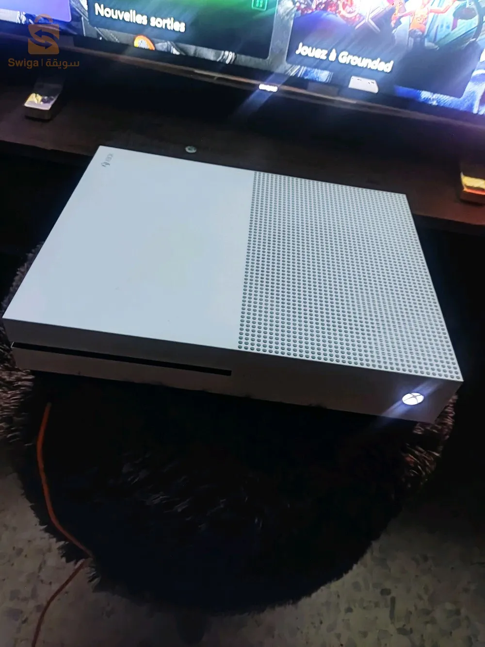 xbox1s 1T MANET original ita 10/10 les cable ga3 original tan HDMI o origina + fih bezaaf les jeux kayen gratuit o ta3 game pass itsema techri tel3ab direkt