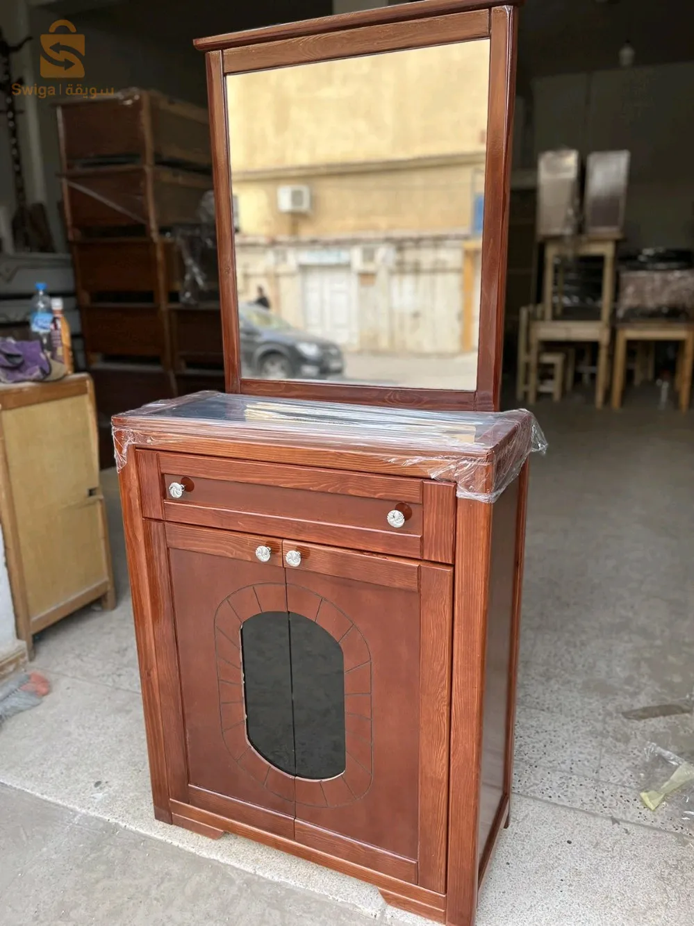 meuble chaussures bois rouge