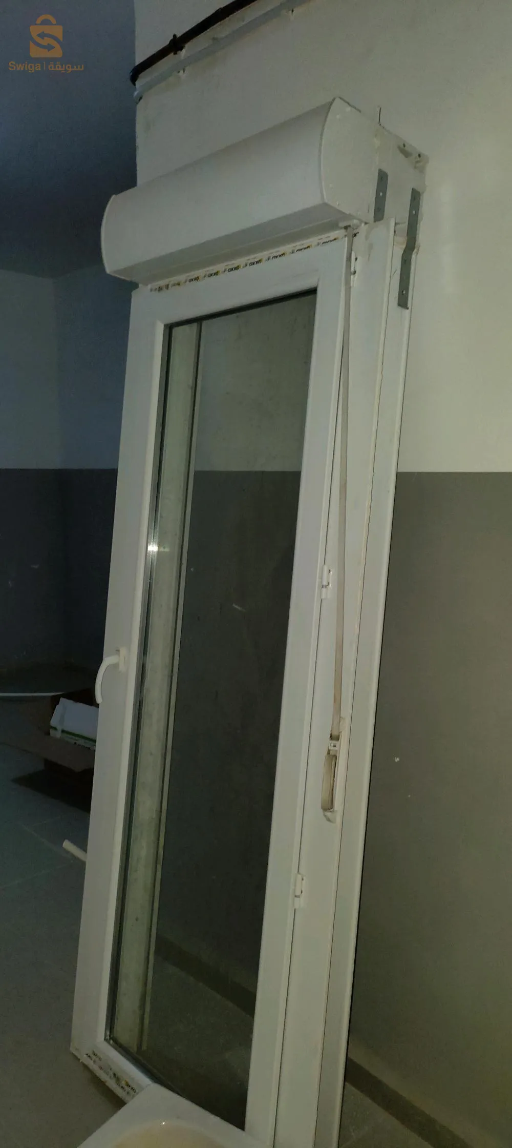 باين خشبين 
النافذة pvc118.5*77,5+الباب 213* PVC 70