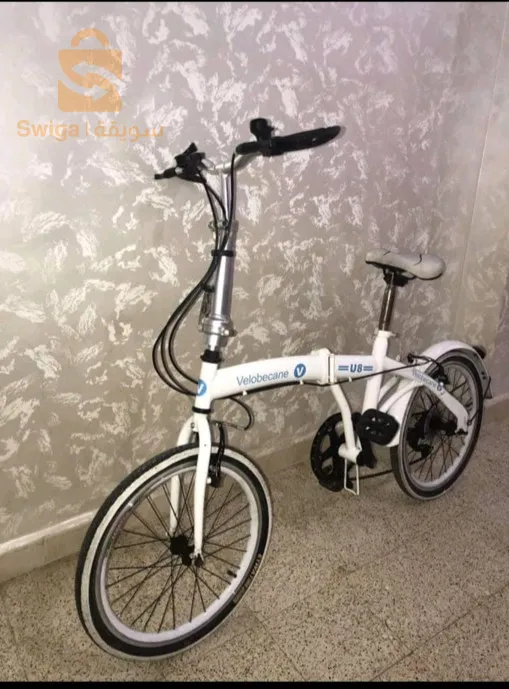 Vélo blanc très bon état (Velobecane) !!!!!!avec un prix simple !!!!!!!