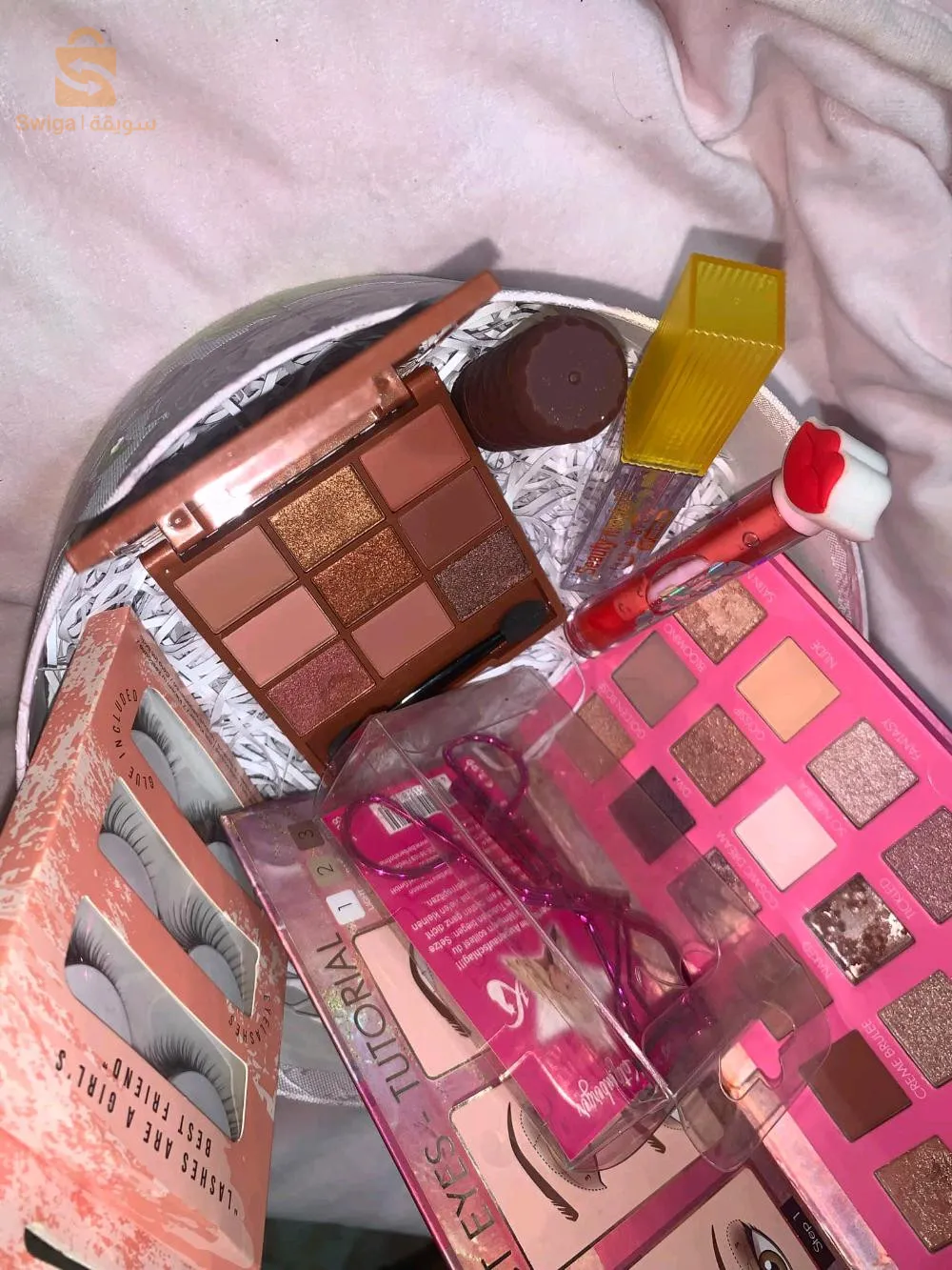 علبة ماكياج