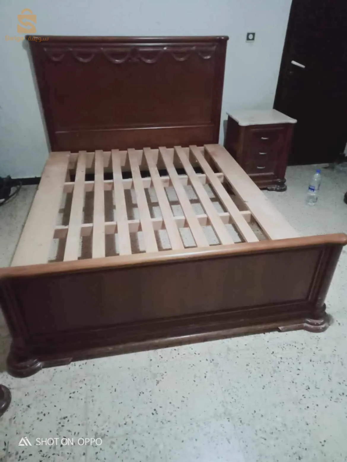 شومبرة كوشي شااابة بزااف!!!!!bois être chbab  و نقية بزاف يجي فيها une marbre في لاكوافاز و غاع!!!!!