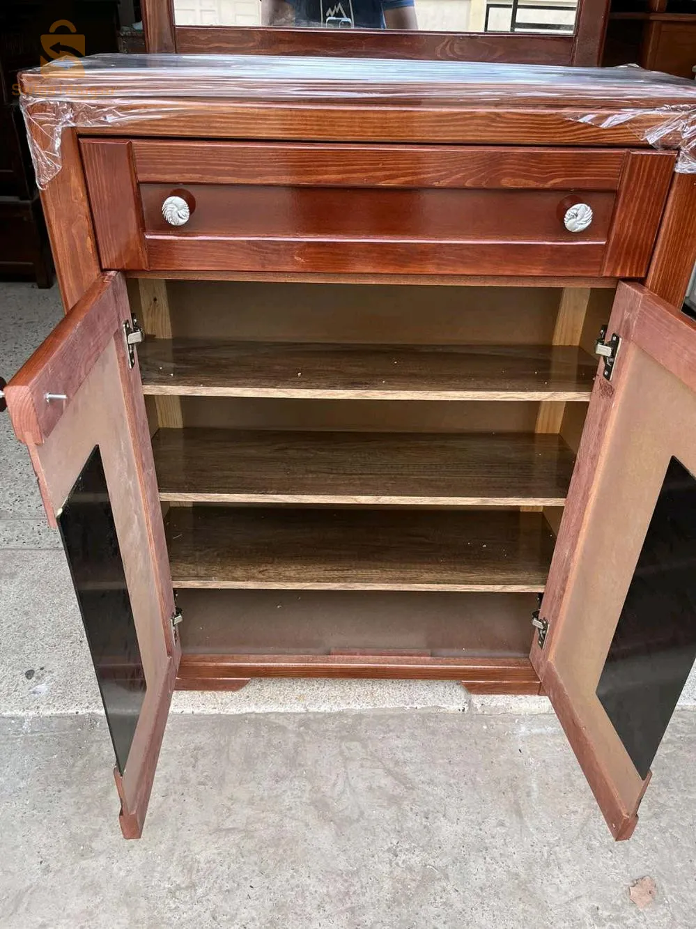 meuble chaussures bois rouge