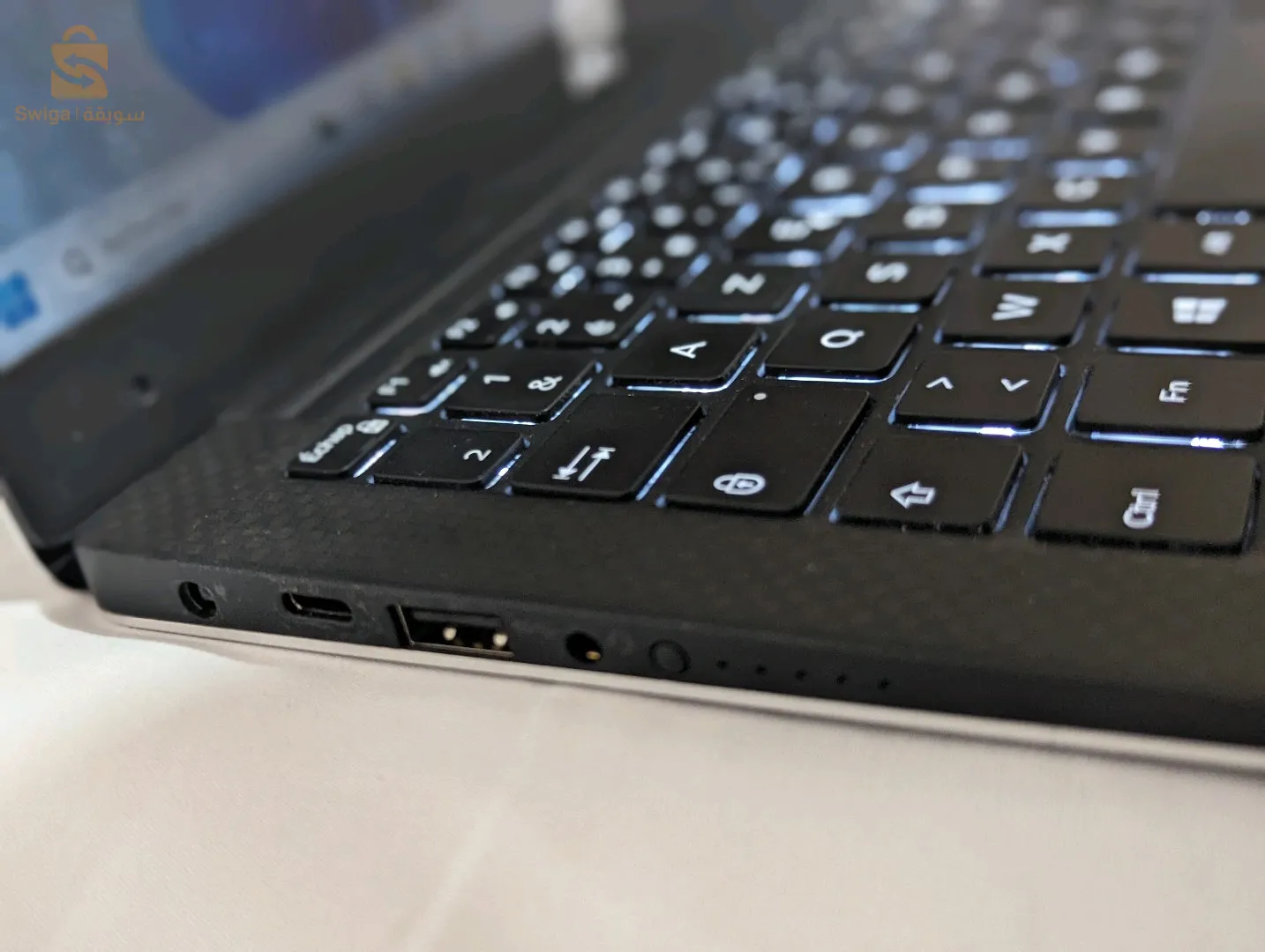 Dell xps 13 i7 7th gen 8gb ram 256gb ssd 13.3"