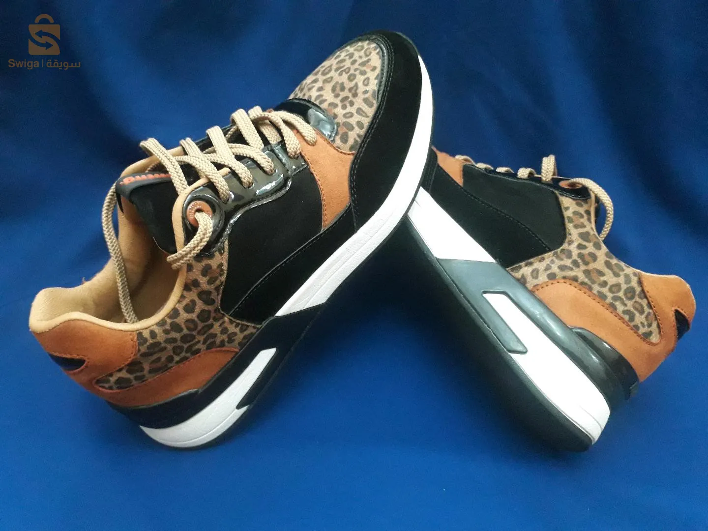 Women's sneakers from the Spanish brand "mtng"
Size 39 - 25cm