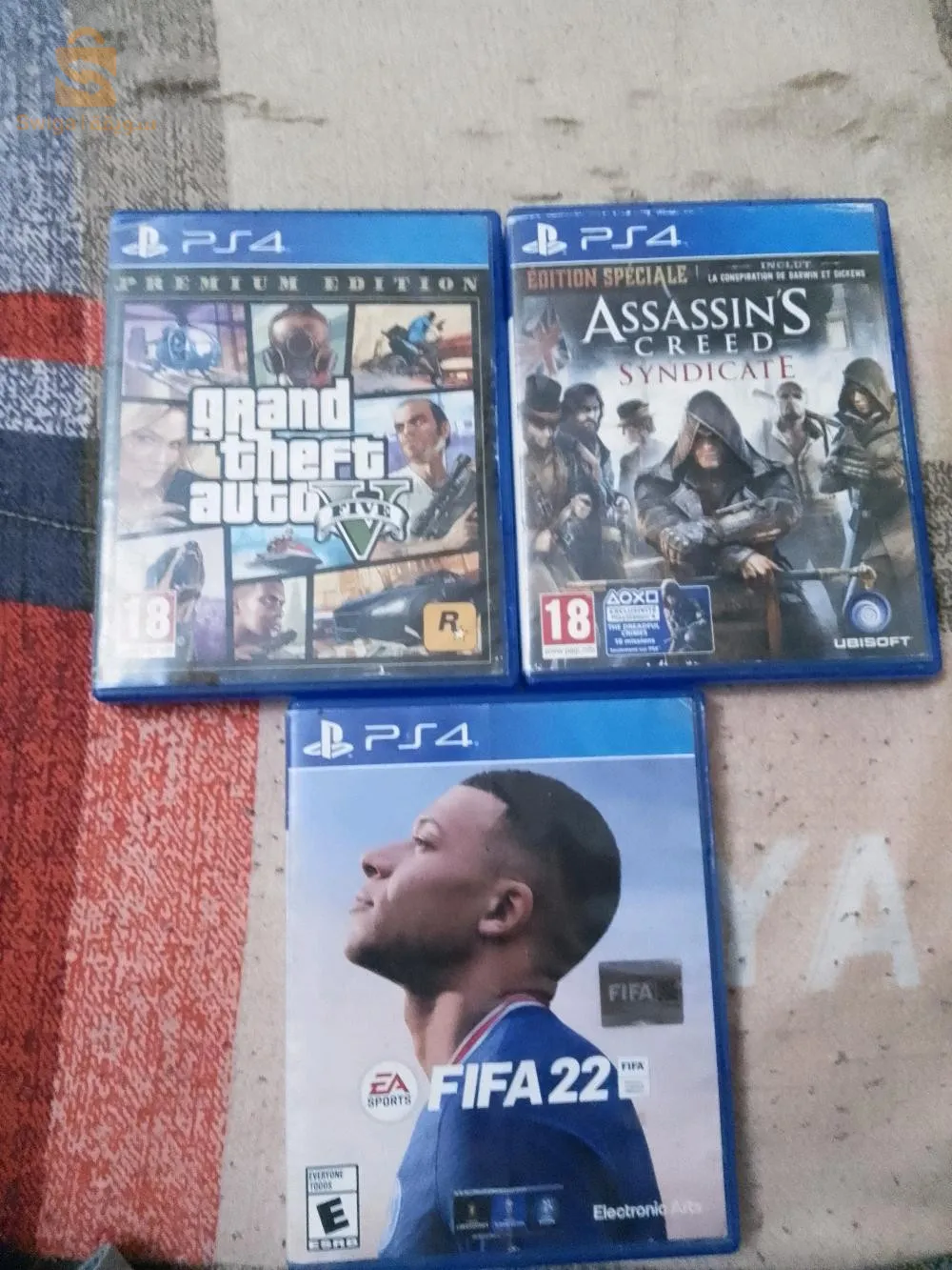 ps5 européenne جديدة +manette originale+ 3 jeux+800gb