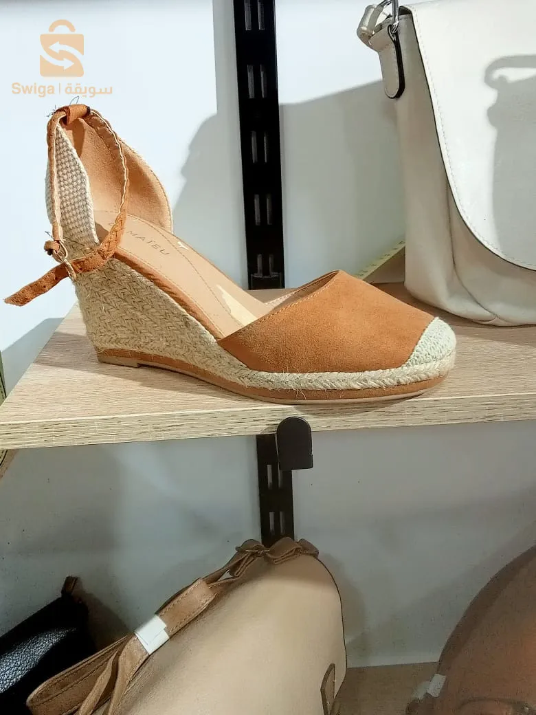 أحذية نسائية