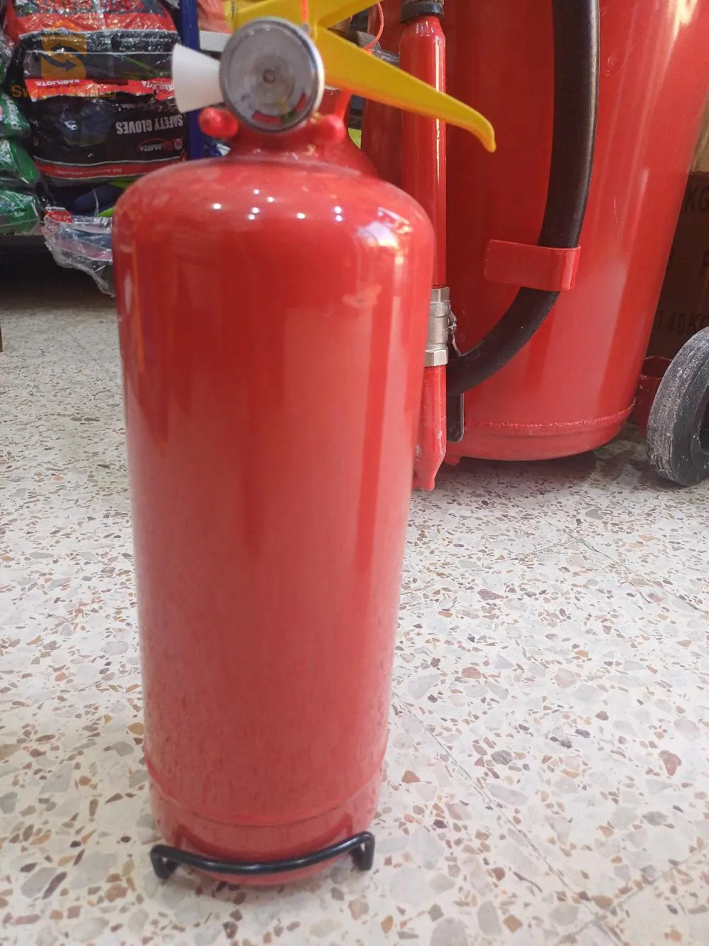 🧯🧯🔥 قارورة إطفاء النار