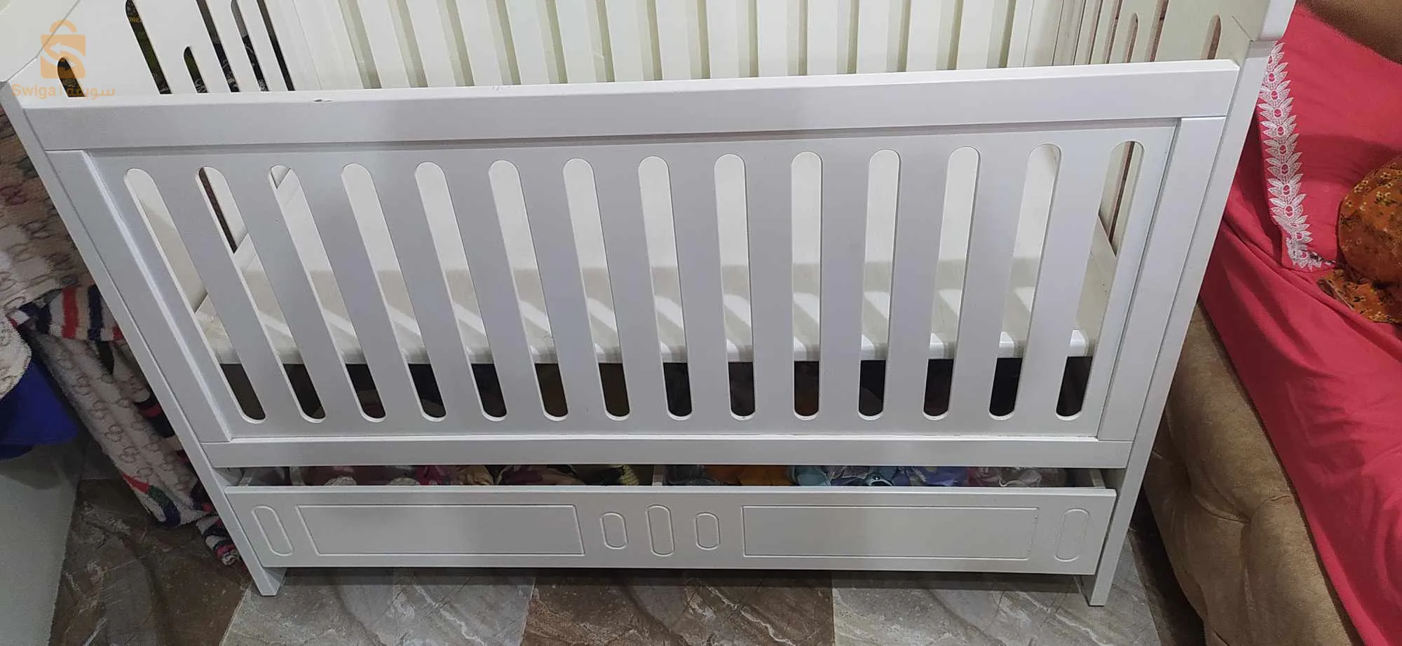 Used baby bed with no problems.