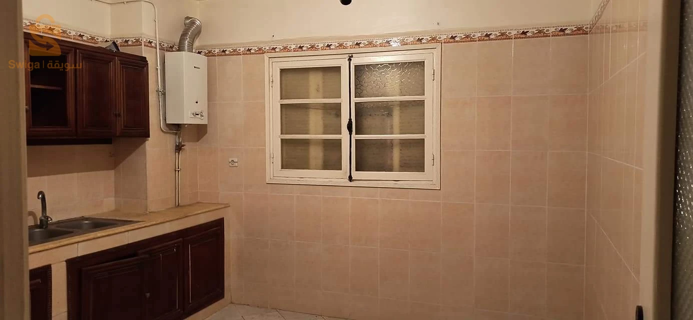 bonjour je vente un joli duplex f5 à bouzereah la fonton Alger centre