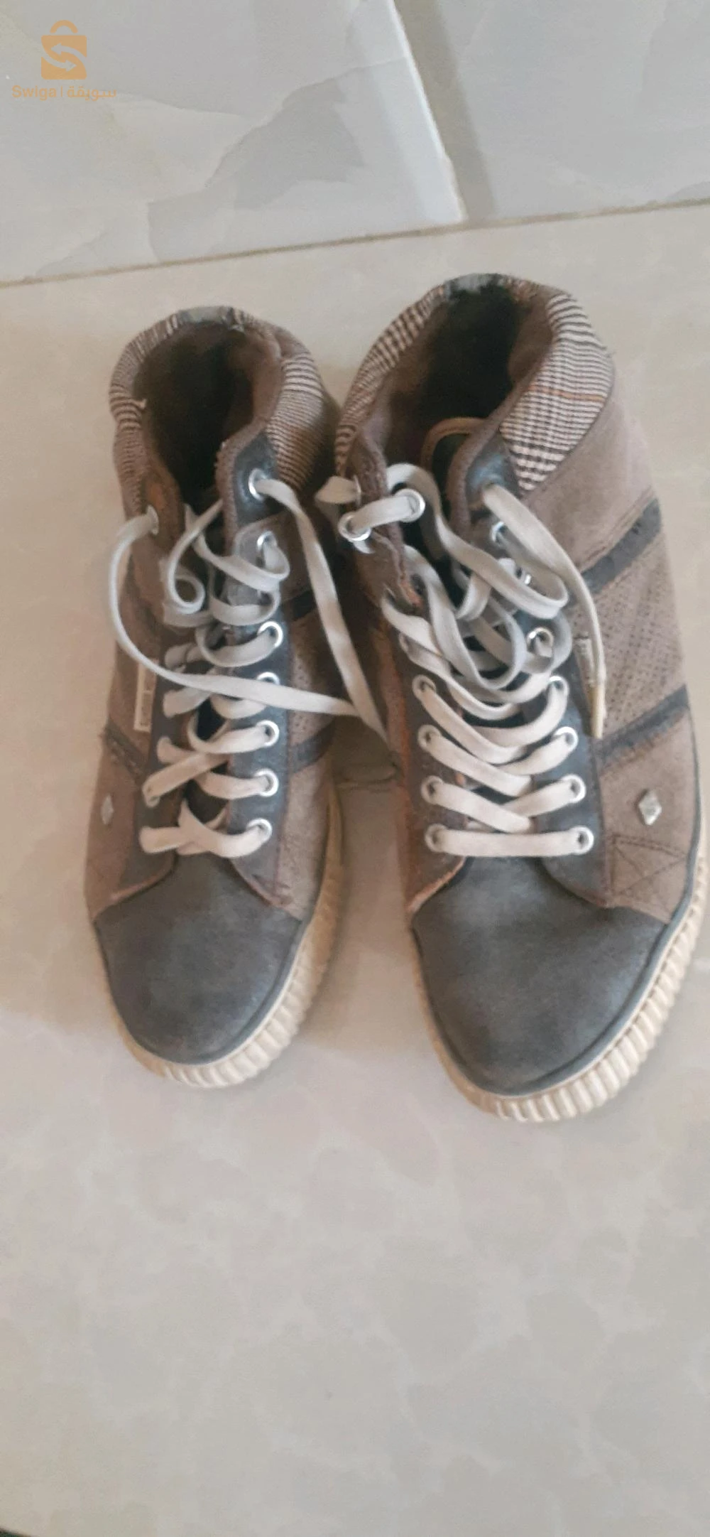 Divers vêtements pour hommes .