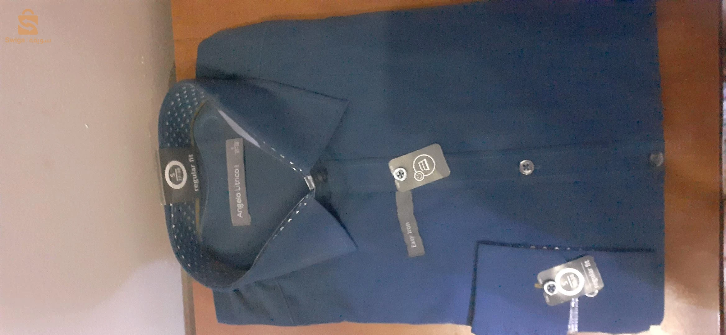 Divers vêtements pour hommes .