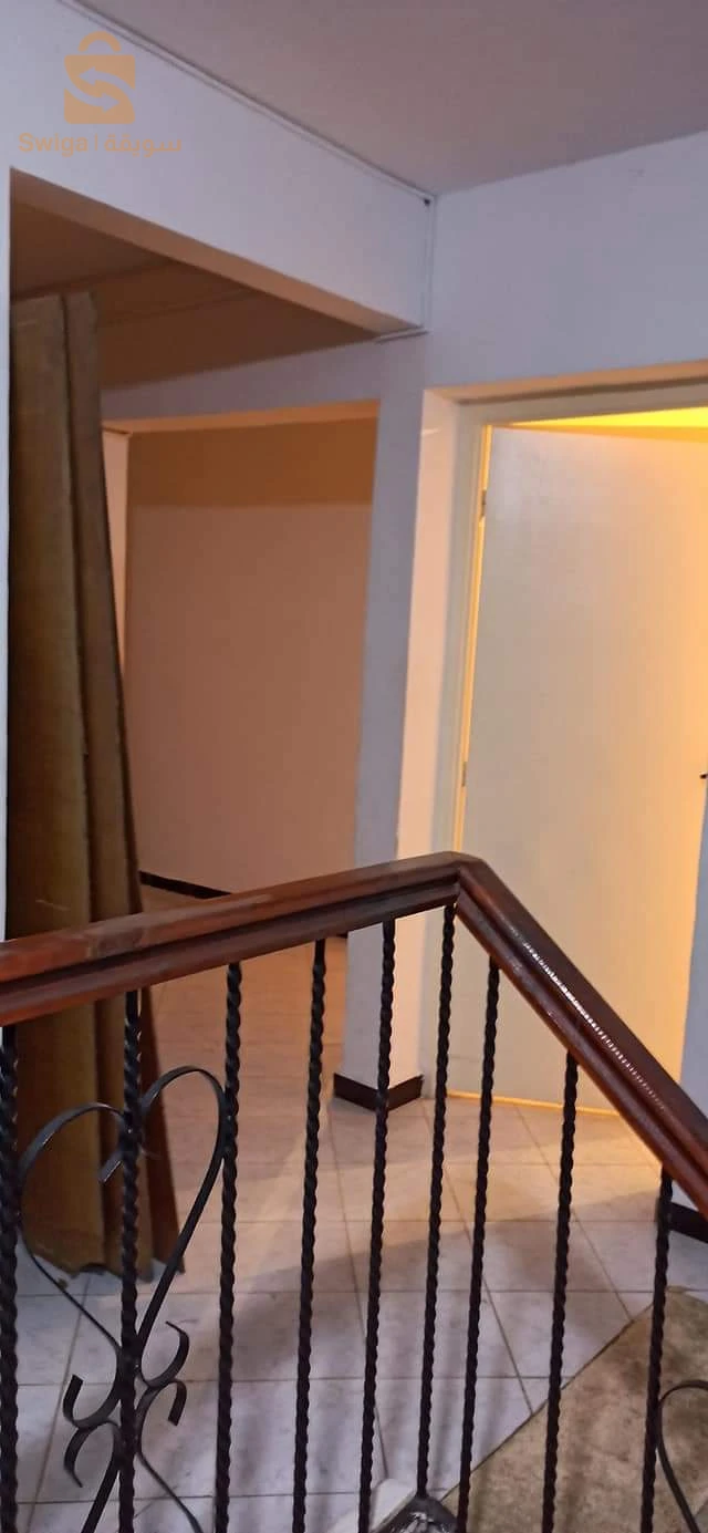 bonjour je vente un joli duplex f5 à bouzereah la fonton Alger centre