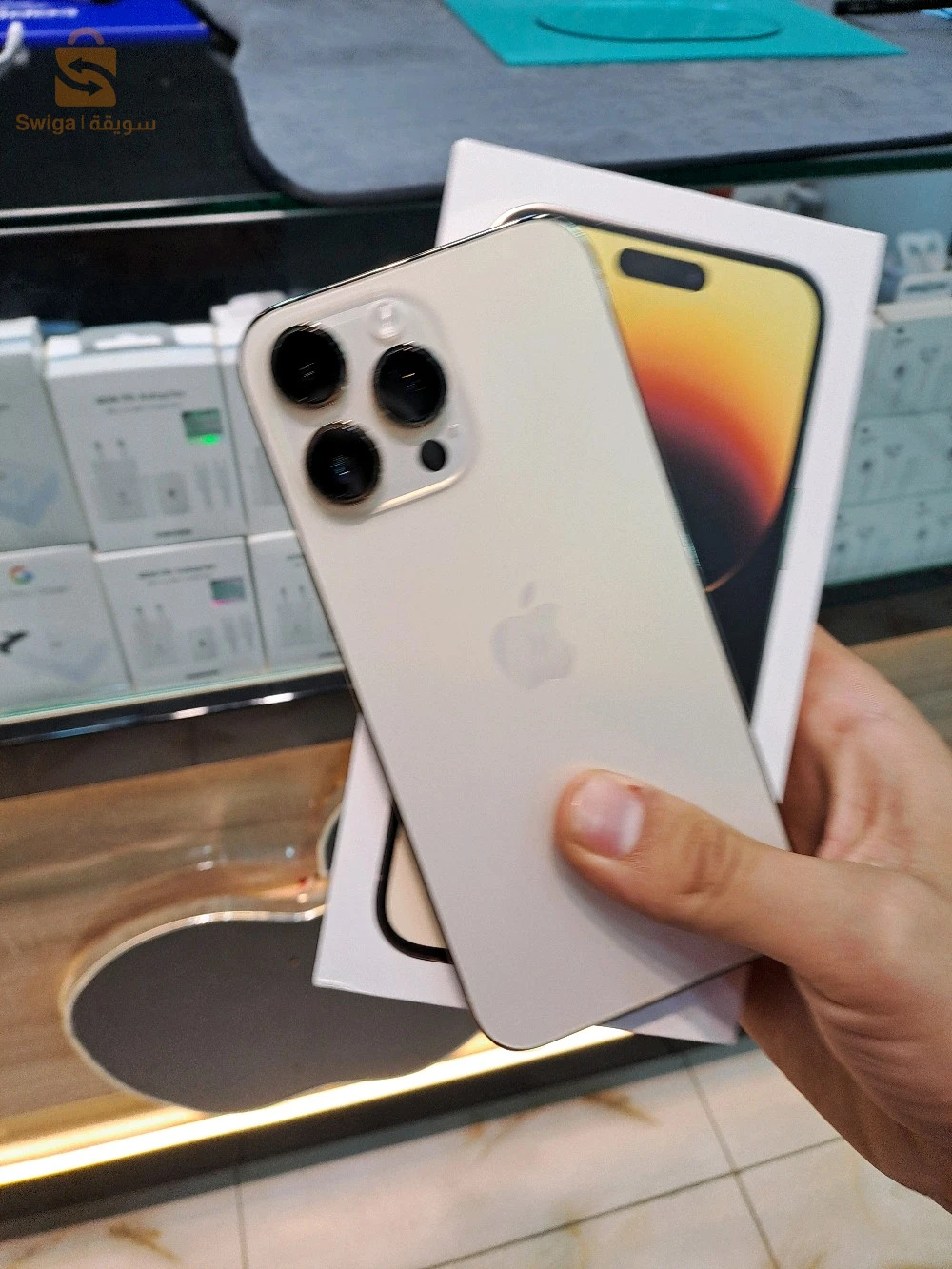 14 pro Max 
128g /🔋: 88%
Avec boite 🇩🇪🇩🇪
Num: 0660021462
خبشة لا 💥💥