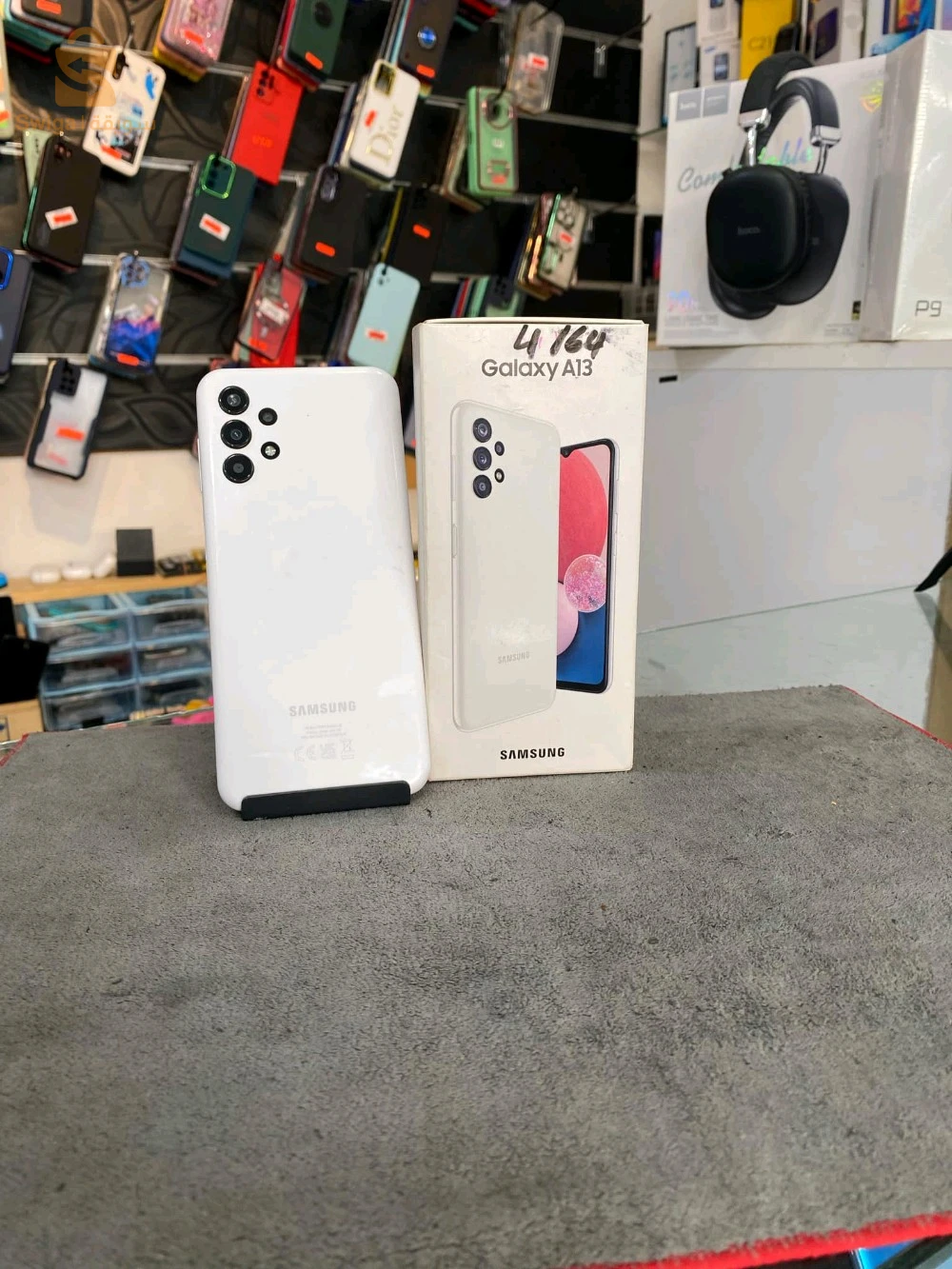 galaxy a13 مستعمل في حالة جيدة