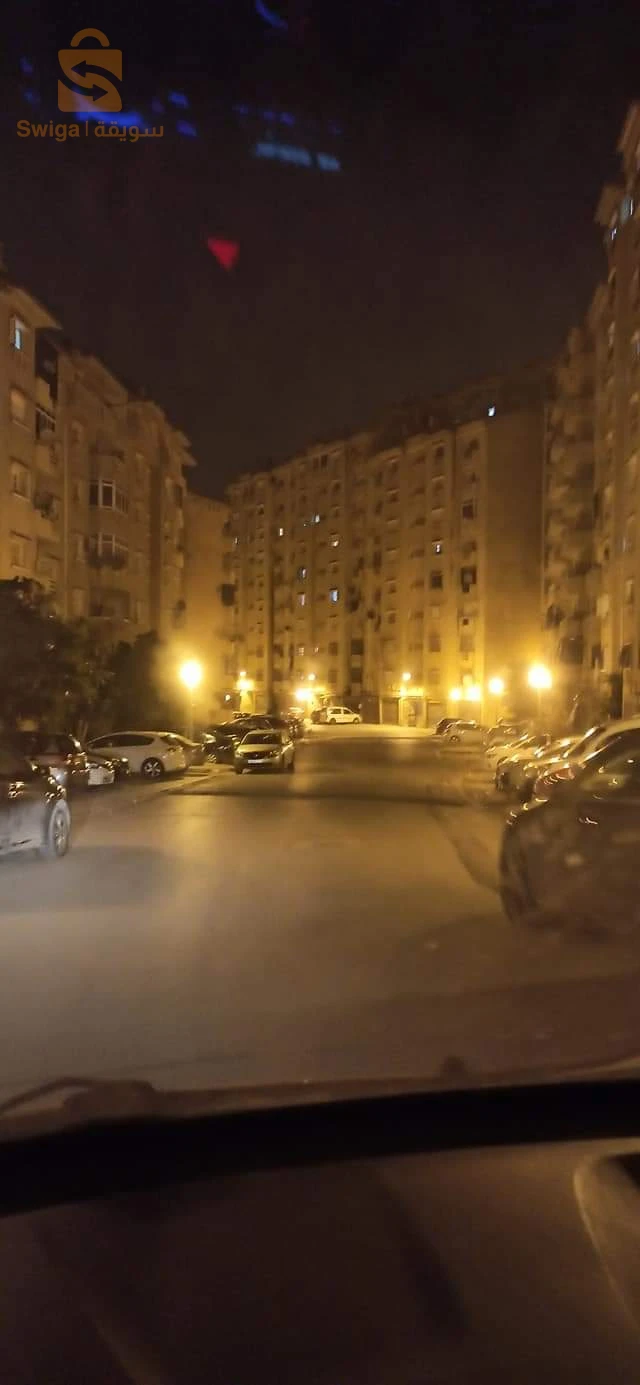 bonjour je vente un joli duplex f5 à bouzereah la fonton Alger centre