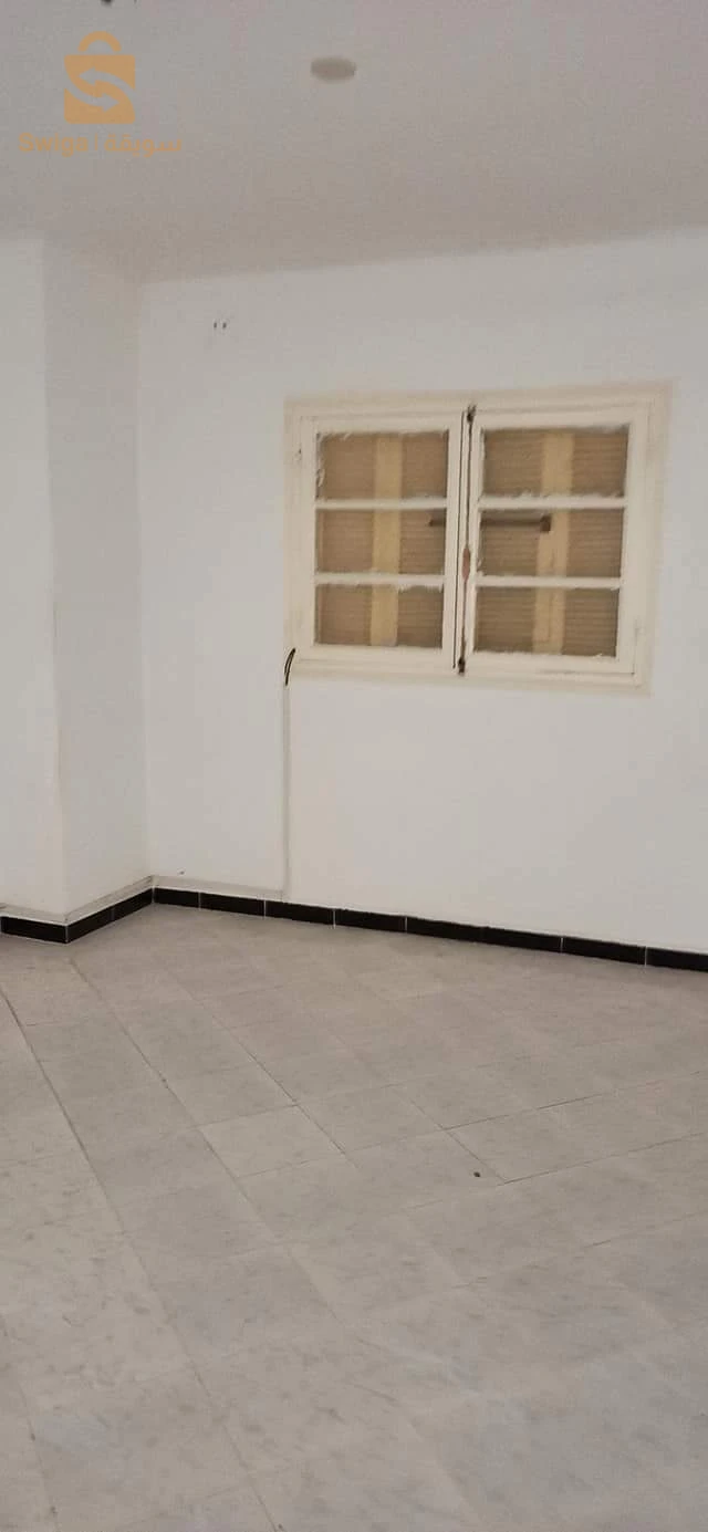 je vente un joli duplex af5 a bouzereah la fonton Alger centre 0797 259774