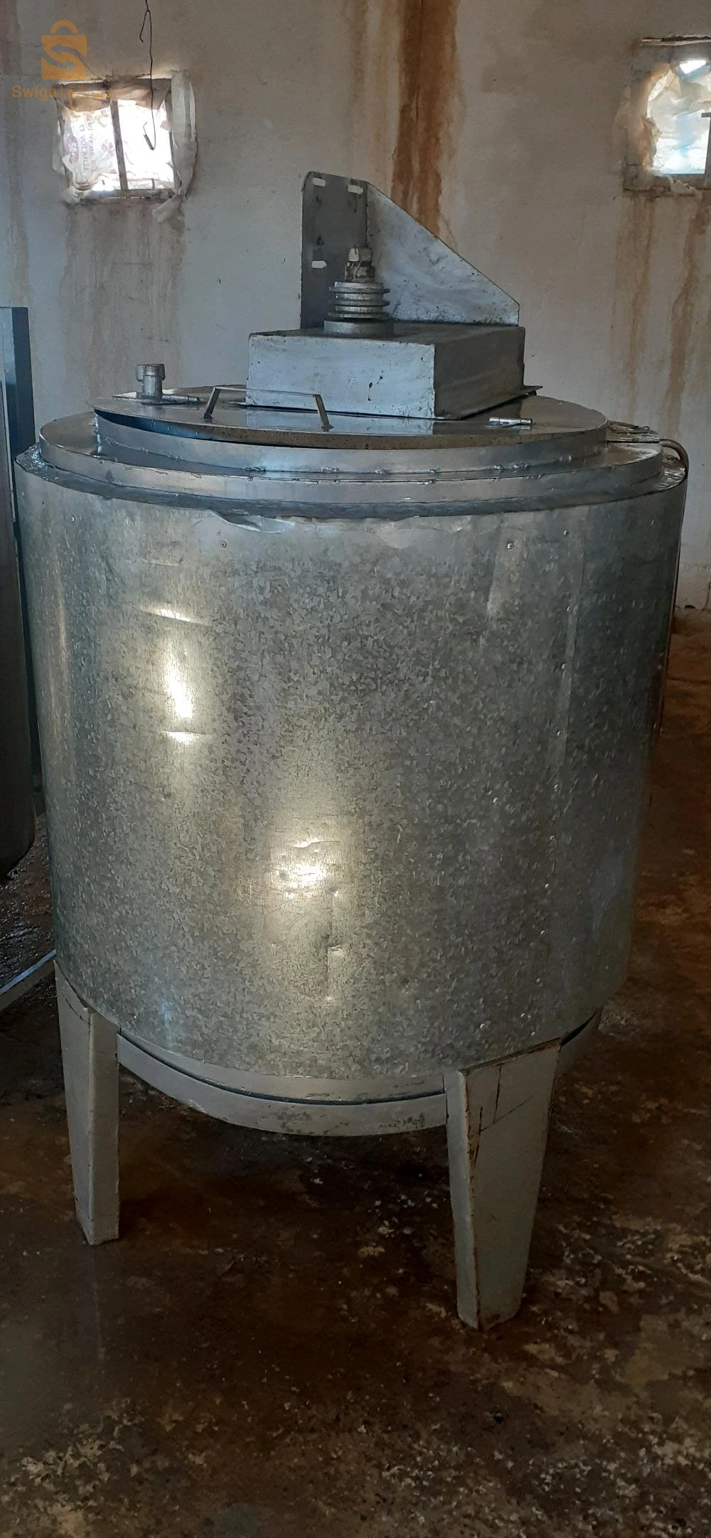 Matériels production detergant.