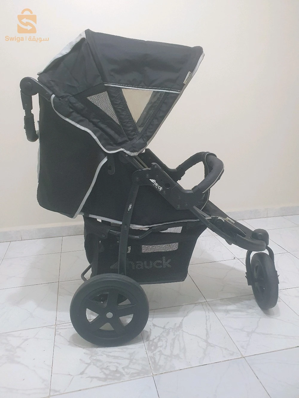 عربة أطفال
