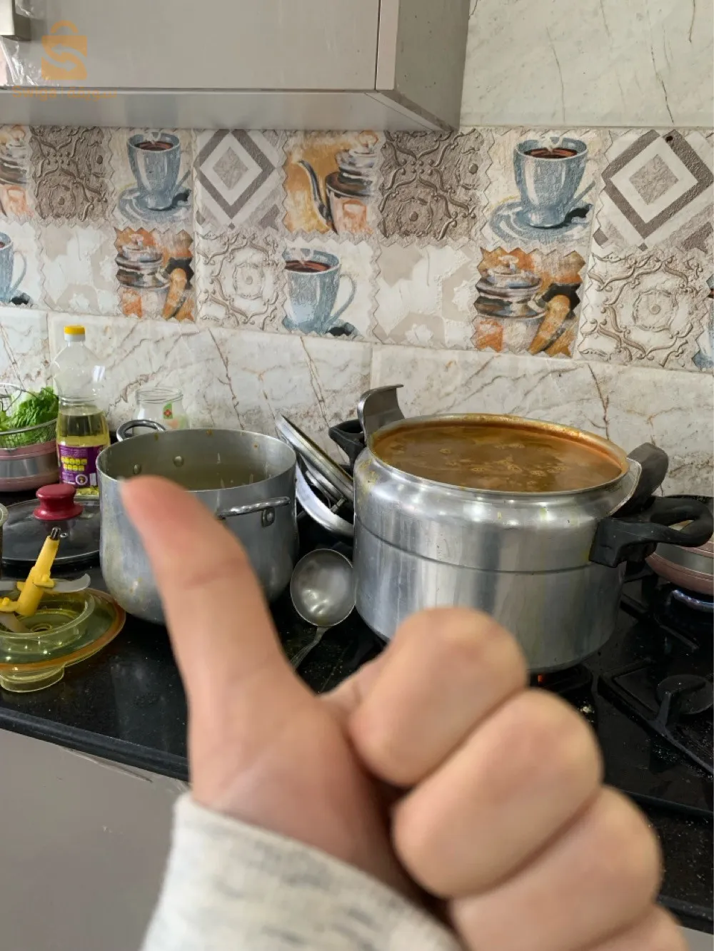 hrira et des mini pizza ,des saledes. healthy et du pastila