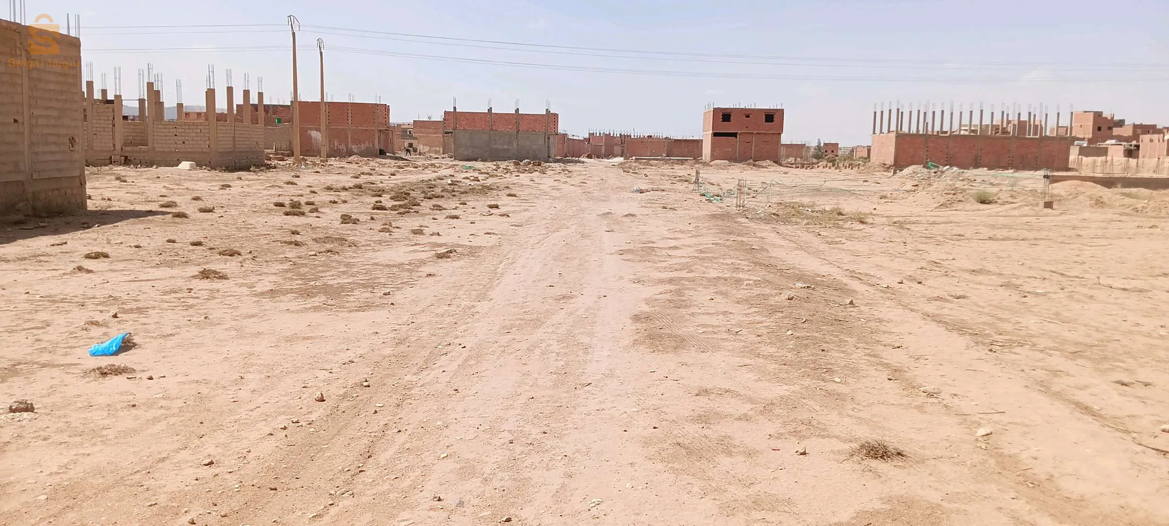 ارض في بنات بلكحل 3 واجهات تنازل 
مساحة 10/20