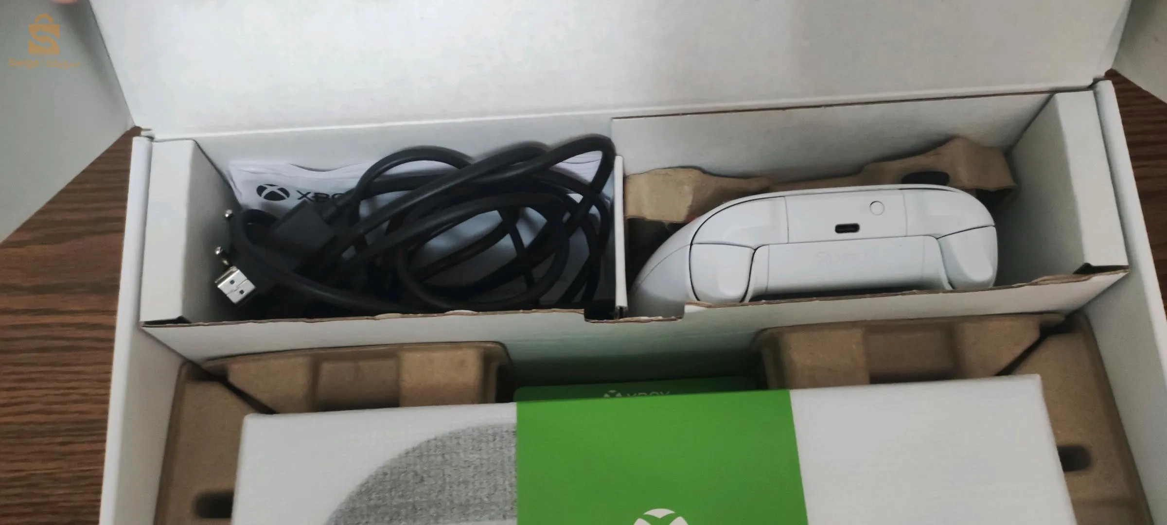 xbox séries s مستعملة مدة قصير بزاف جديدة او فيها ڨايم باص 3 شهور بيها بلمانيطا او صولحها لوريجينال