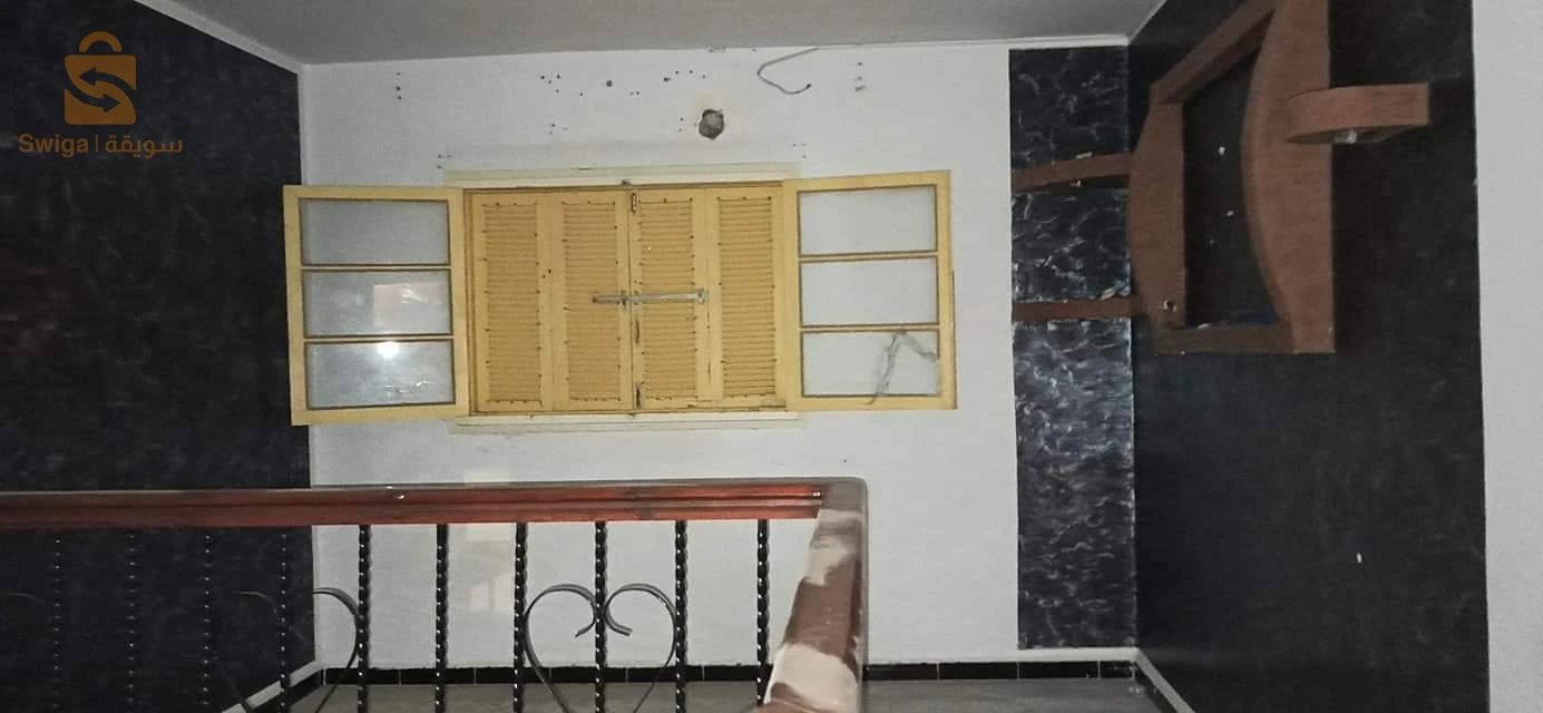 bonjour je vente un joli duplex f5 à bouzereah la fonton Alger centre