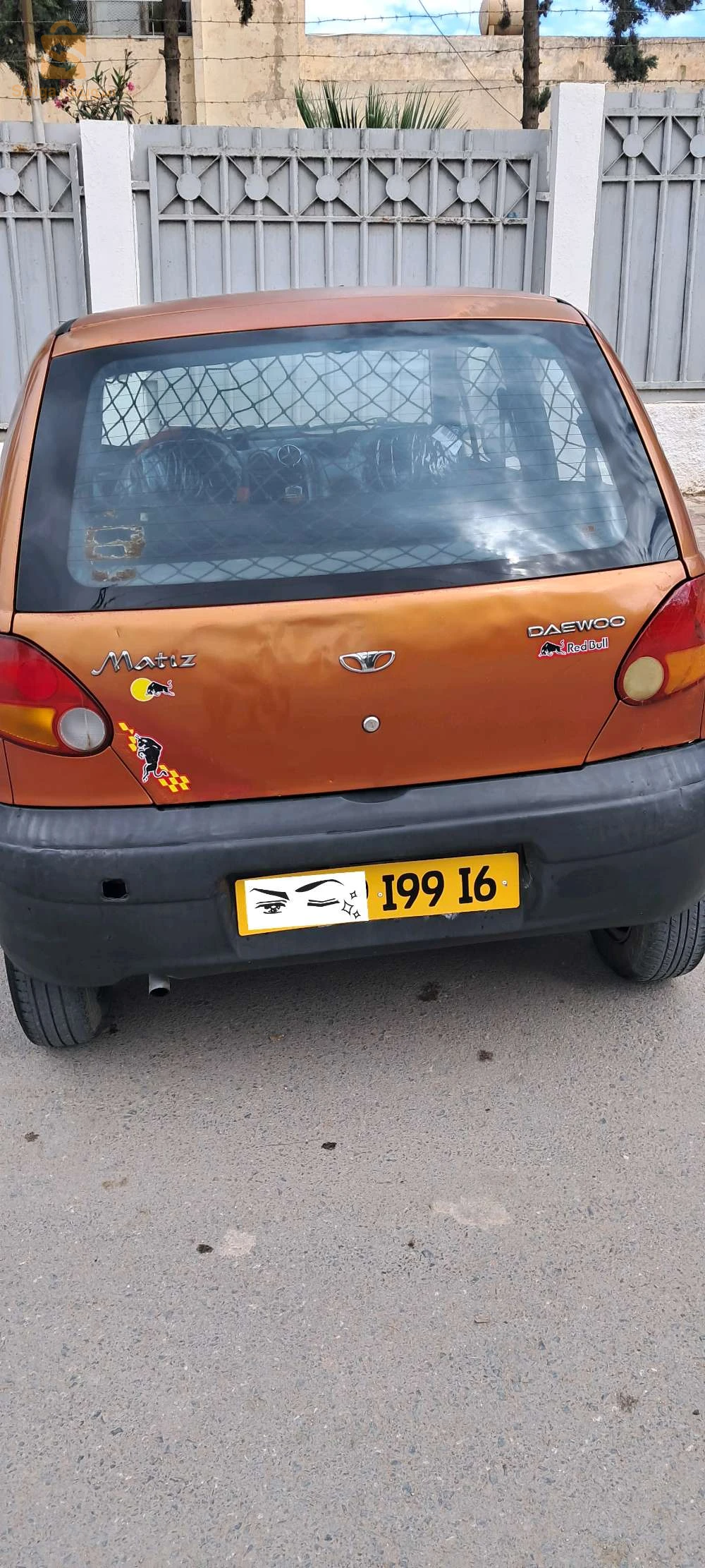 00 sbigha fiha aferwa f bab tonobil ta3 zeweli