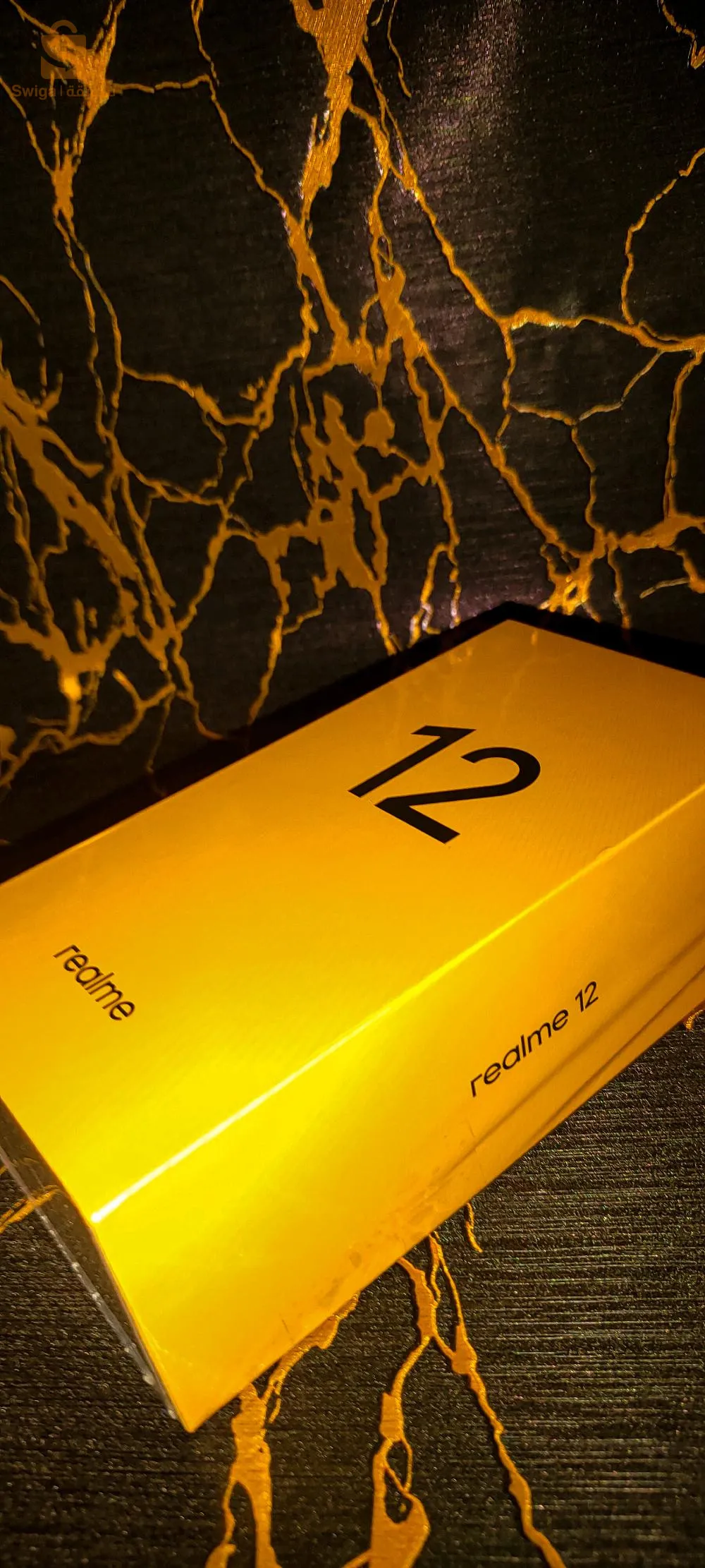 realme 12