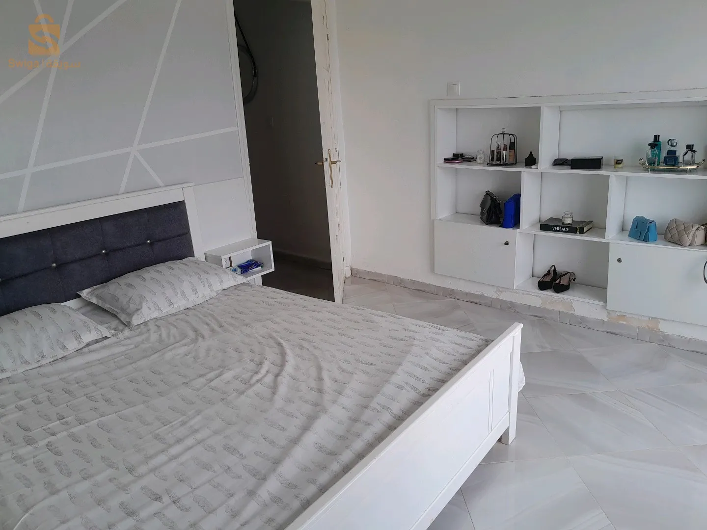 a vendre appartement avec une grande terrasse même superficie que l'appartement
(vente par le propriétaire)