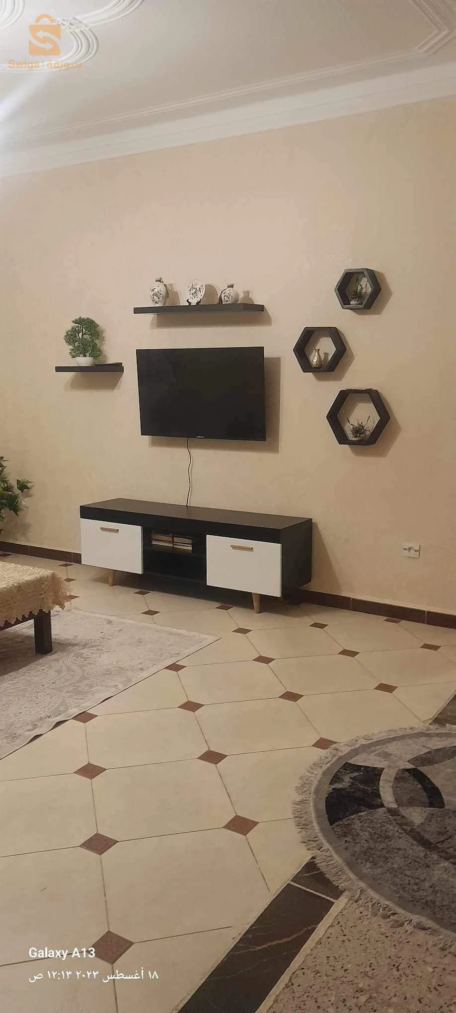 أمام مسجد مالك بن نبي