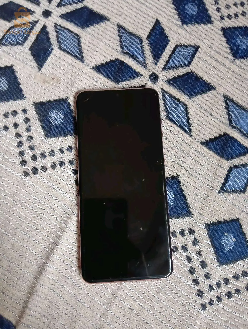 Galaxy s20 ndif fih double fichiers 5fifa ma  dérangech , Ram 8 stockage 128  ta3 L'Eroupe  haja ma mabadla fih kolech d'origine.