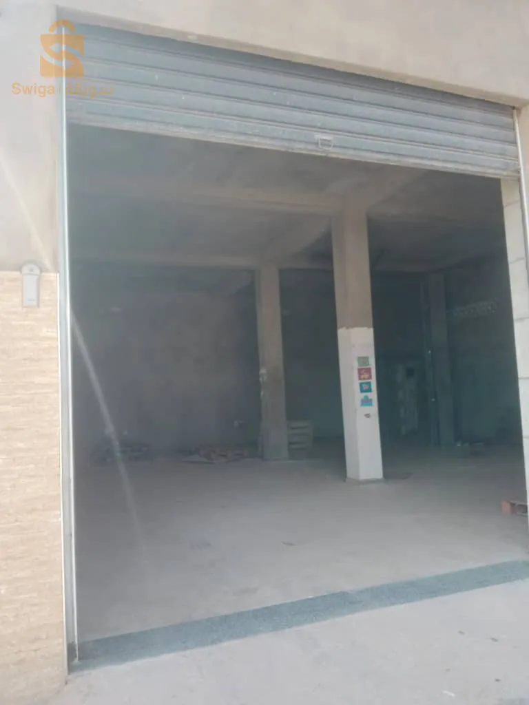 dépot a louer a senia 
0662078726