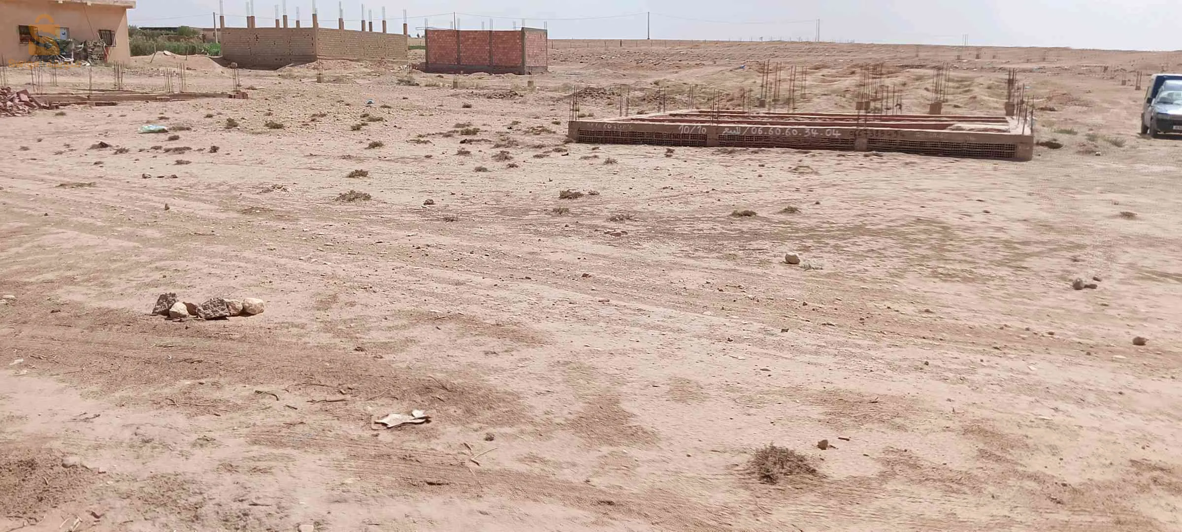 ارض في بنات بلكحل 3 واجهات تنازل 
مساحة 10/20