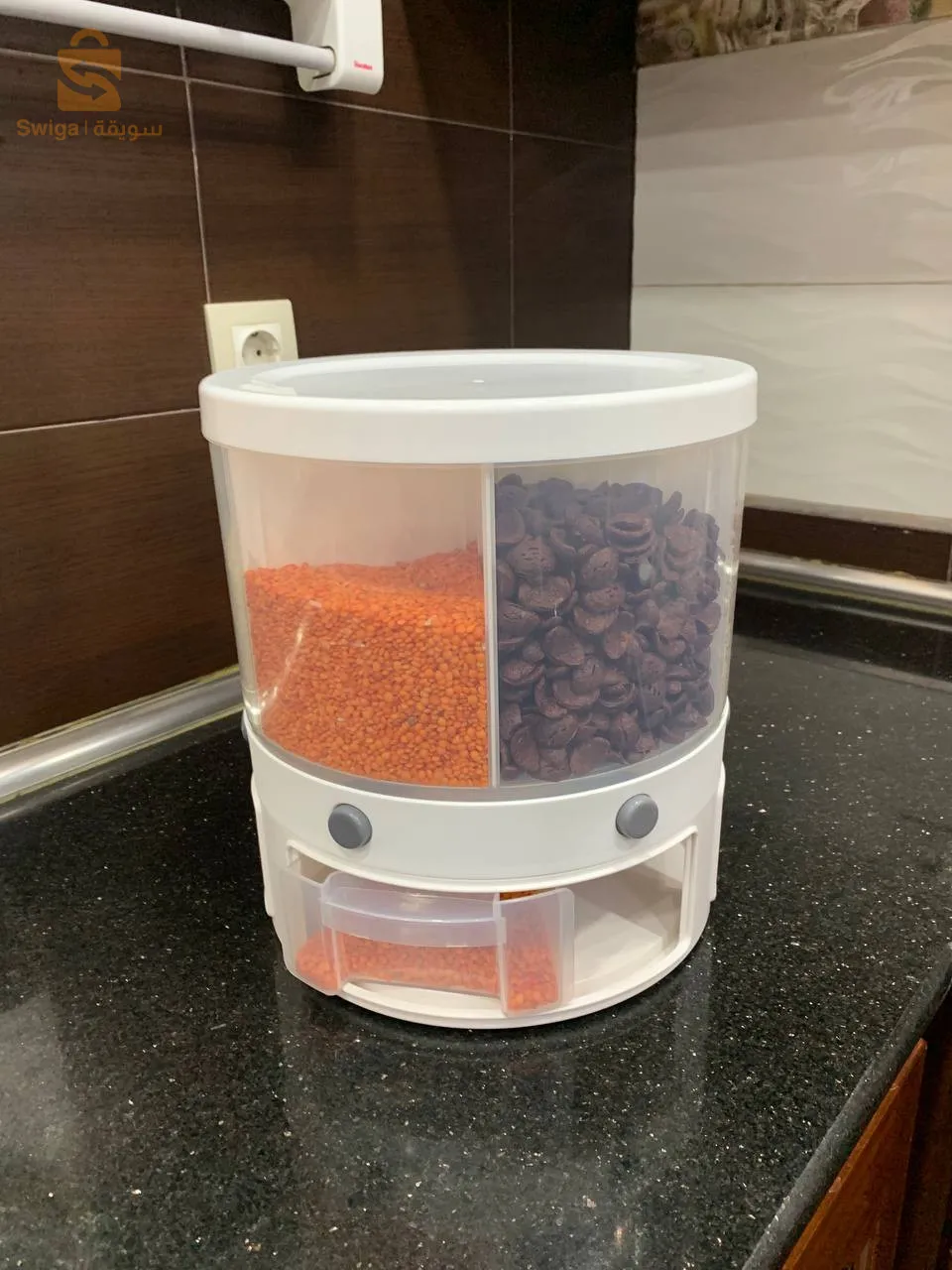 Rotatable cereal dispenser