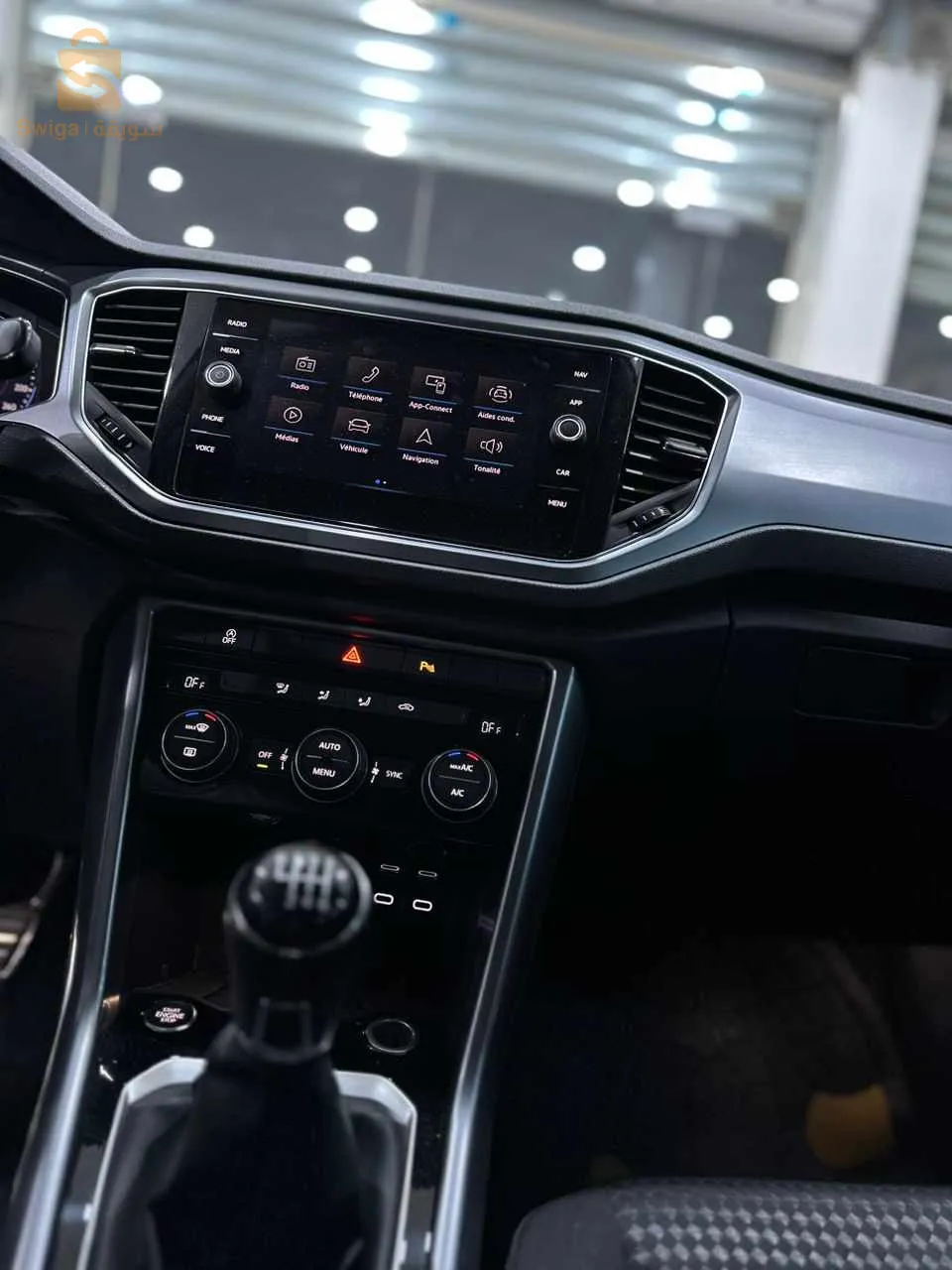 Troc activ finition R-line d'origine état neuf. Jdida. Tts option sauf toit. 1.0  115 chv.
000 sbigha 000 retouche
- start énergie stop 
- tableau cockpit
- l'ane assist
- front assist 
- start - stop
- Rétroviseur rabattab'e
- caméra rabattable
 d'origine
- phare xénon
- phare m3amrine d'origine
Vidange fait a 95000
Aucun frais a prevoir