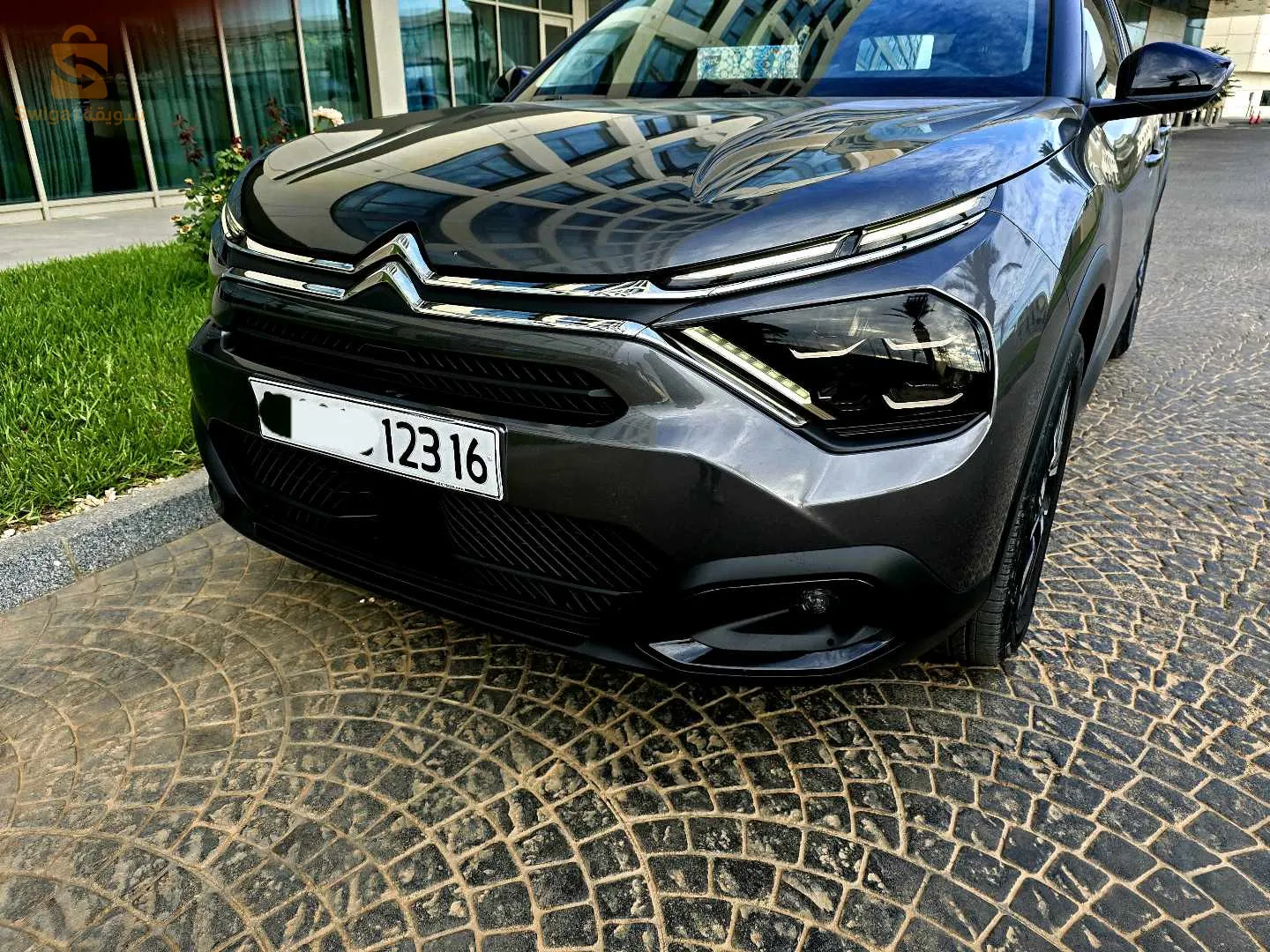 voiture propre et bien entretenu