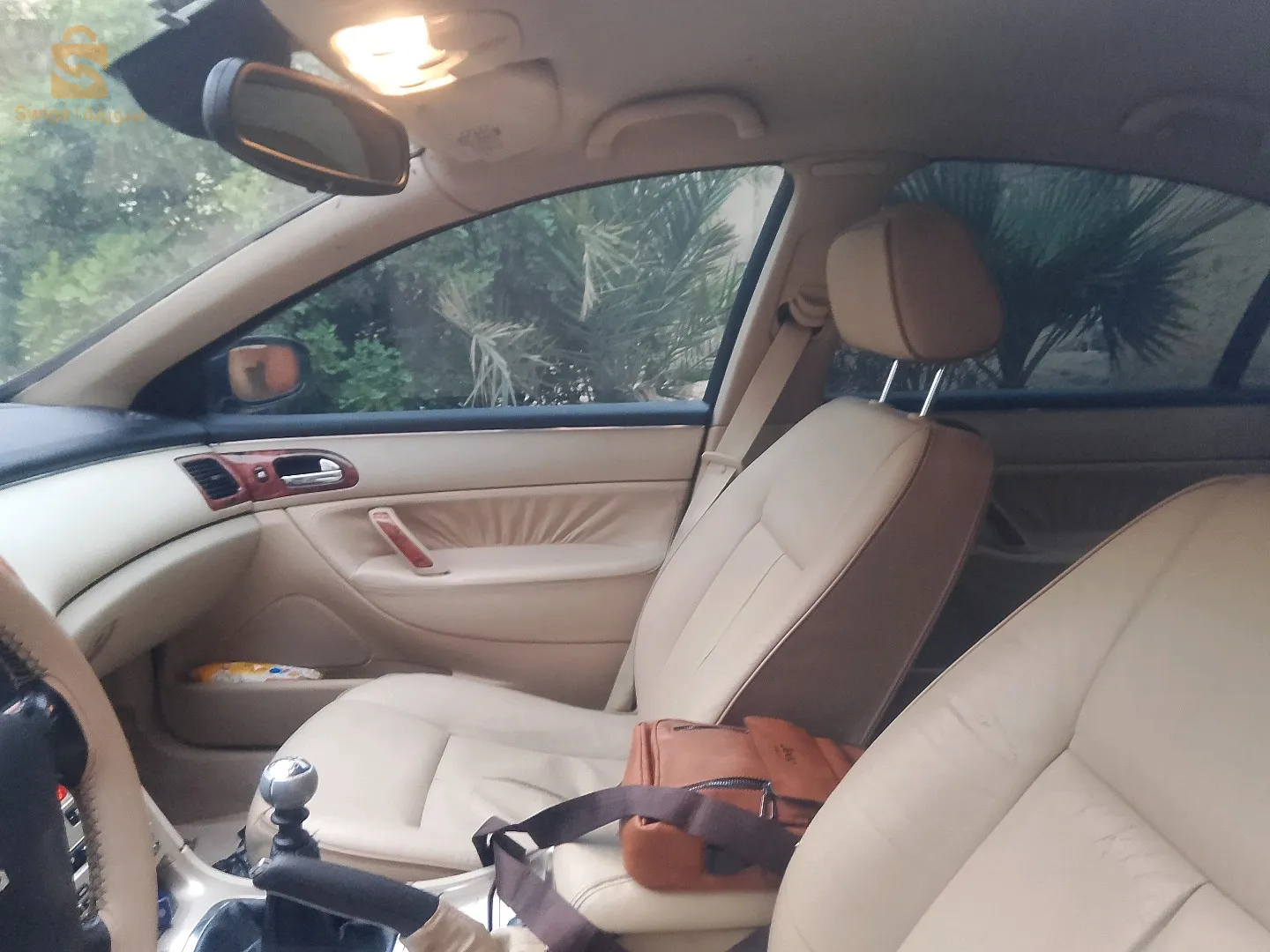 سيارة لابسة في فرنسا للبيع او التبادل بحاجة نقية