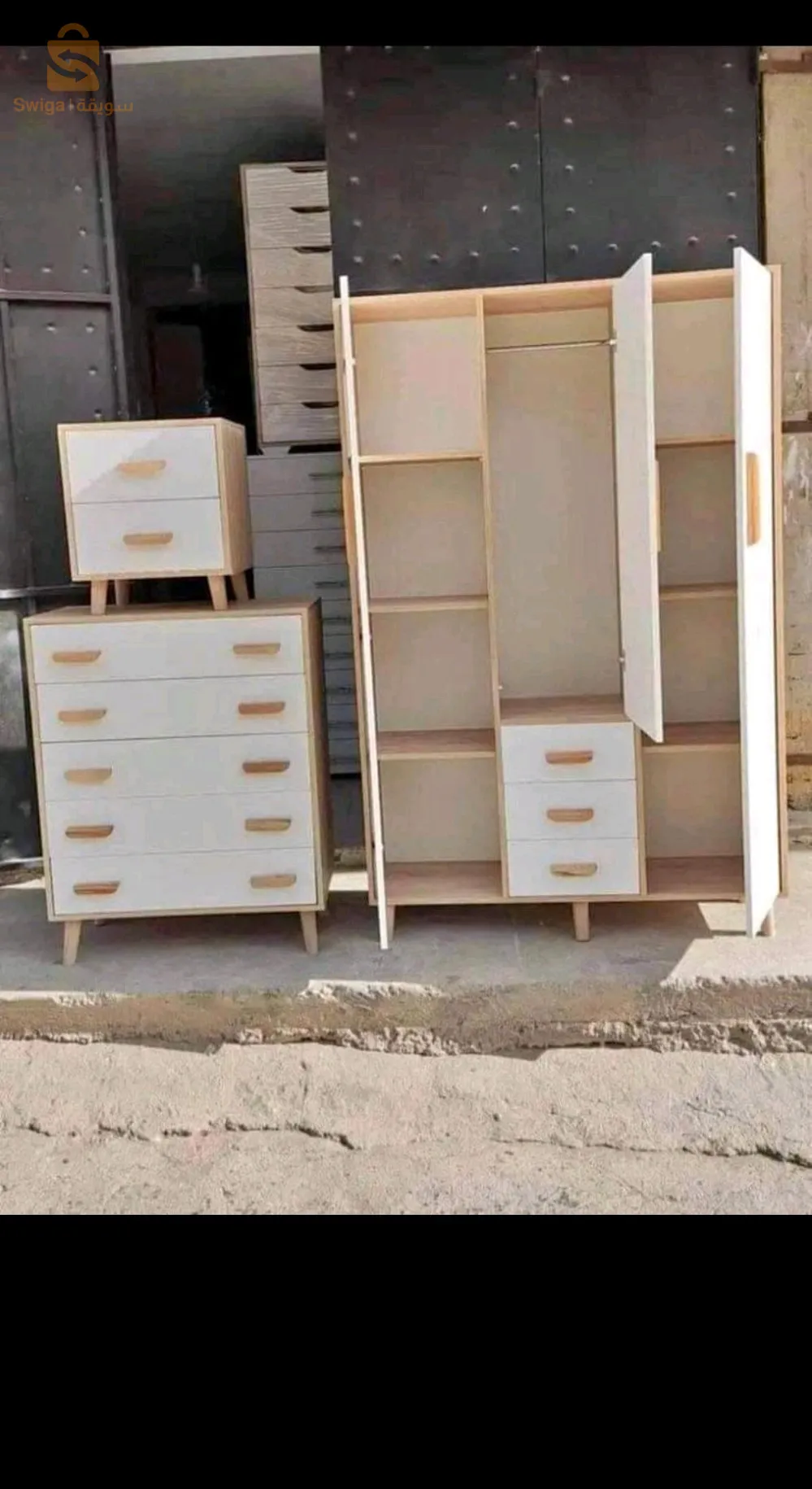 armoire 3 porte solide