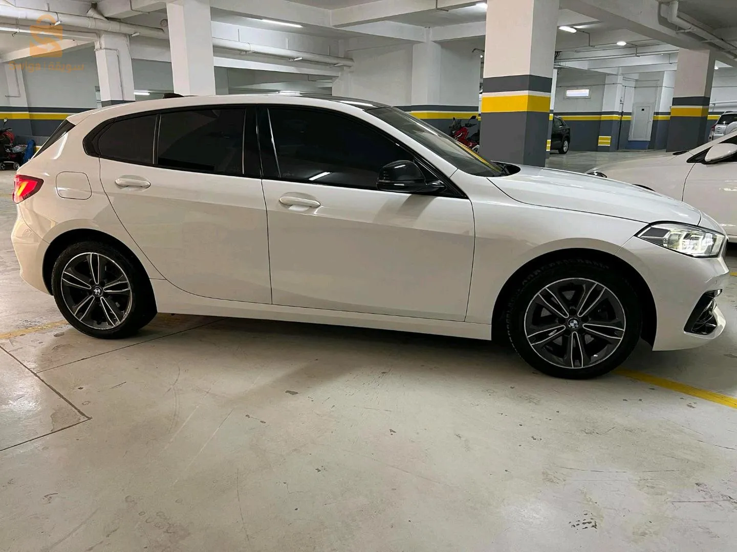 caméra de recul 
boite automatique 
1.5 essence 
140ch
pleins d'options