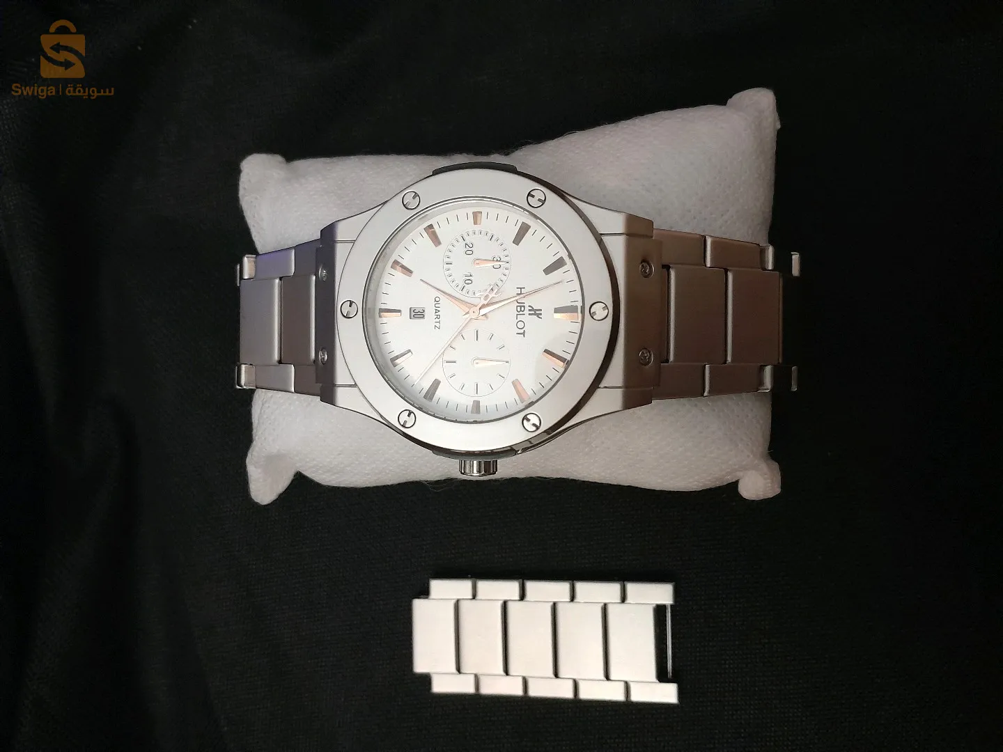 HUBLOT watch is elegant, beautiful and simple, giving you a luxurious look and matching most styles of clothing. For any preferred type, the HUBLOT watch is suitable for simplicity and brilliance.