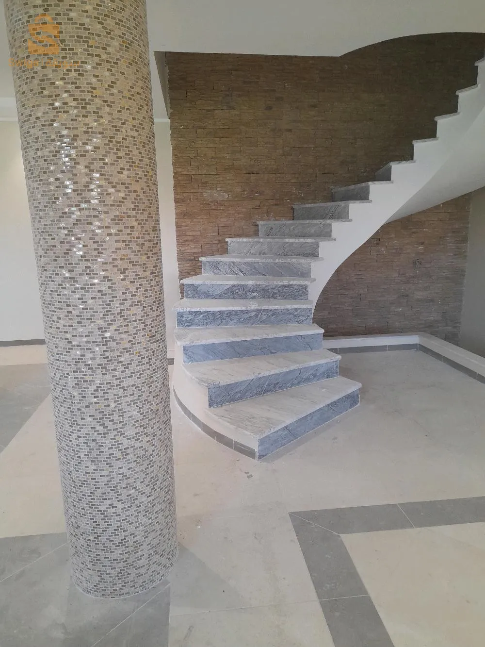 بناء وتجهيز المسابح والحمامات